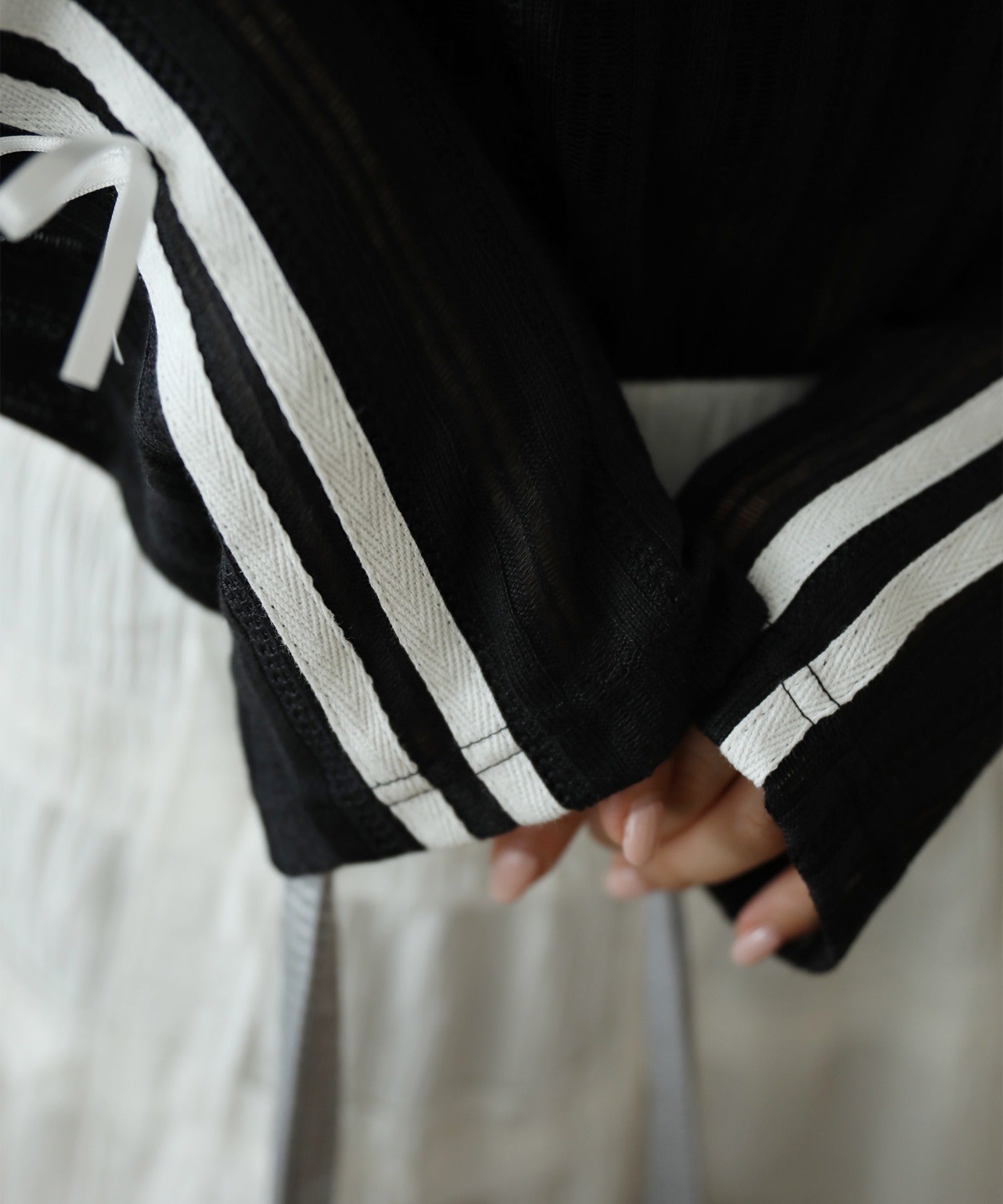 HOOK 【HOOK】for girls Sleeve Ribbon Line Sheer Cut and Sew Top