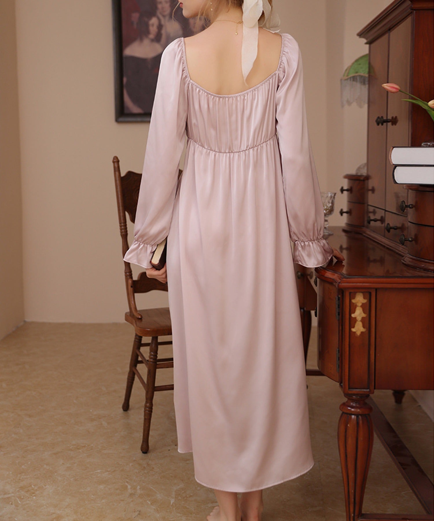 Jasmine Grandiflorum 【Jasmine】 Silk-like Frill × Lace Long Sleeve Long Dress Loungewear