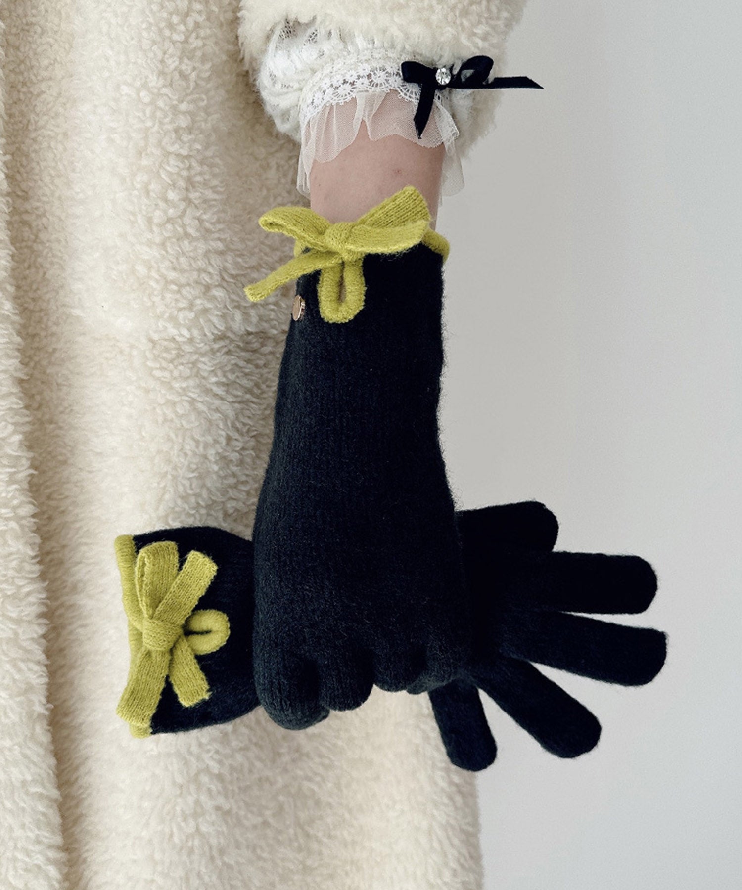 ジャスミングランディフローラム Jasmine Grandiflorum Jasmine/バイカラーリボンニット手袋 (ブラック系その他) ブラック系その他