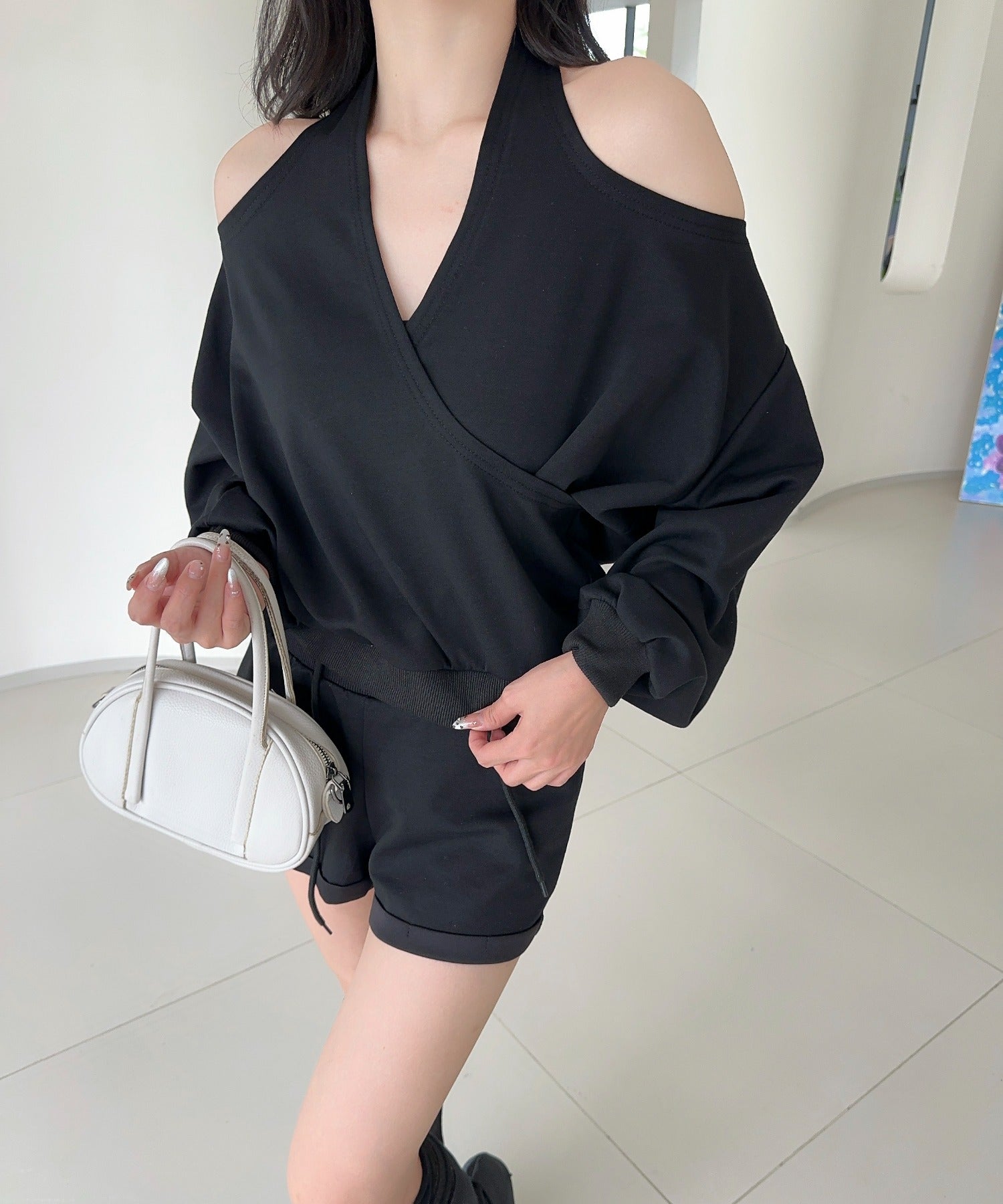 ジャスミングランディフローラム Jasmine Grandiflorum 【Jasmine】肩見せスウェット+スウェットショートパンツ (ブラック) ブラック