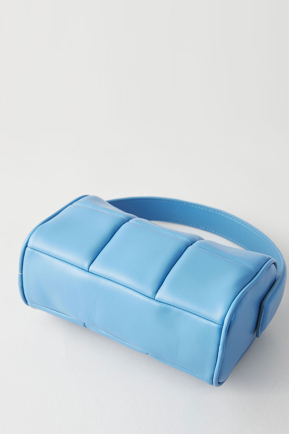 添加 CULUMN 泡芙 - 手