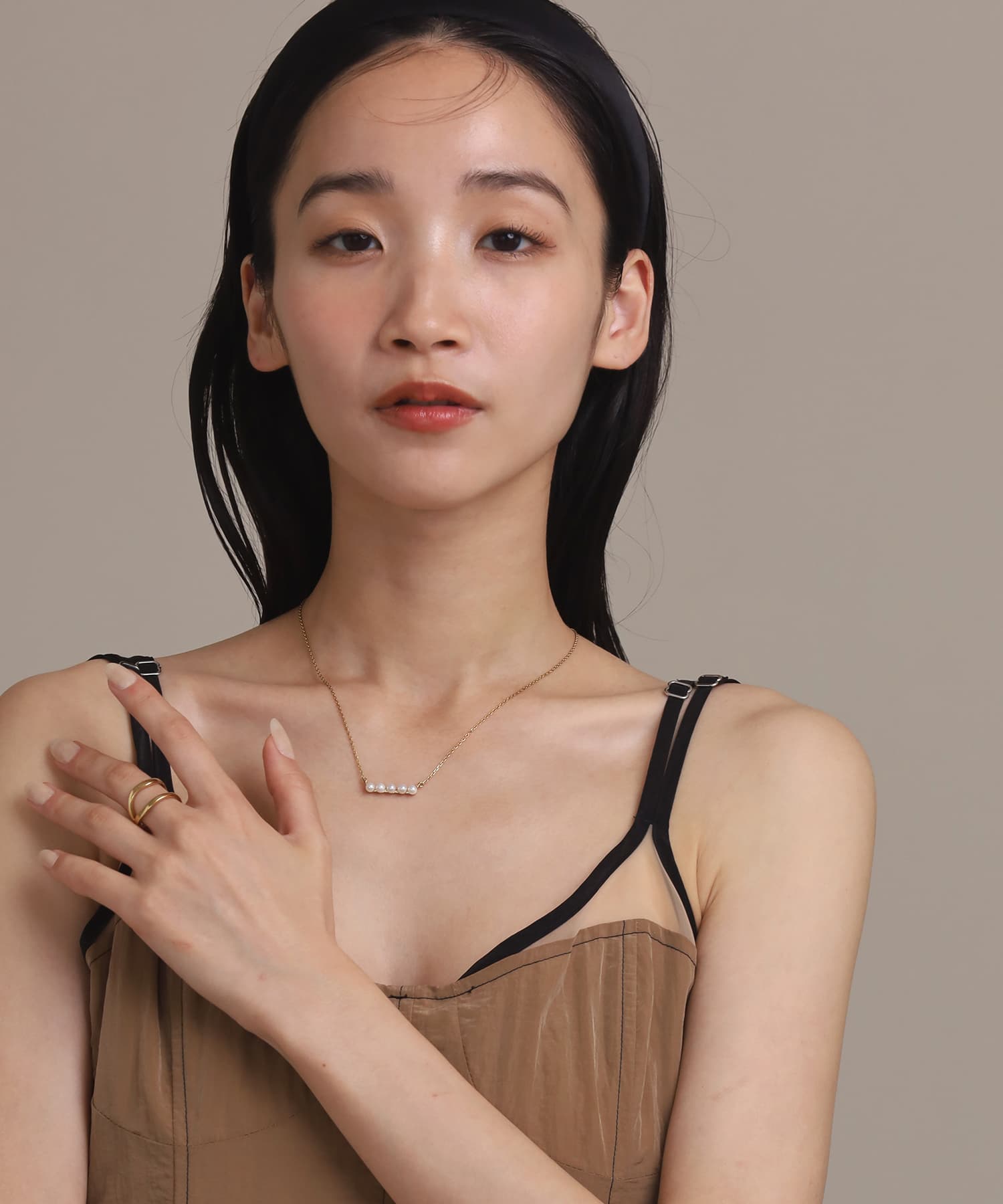 エルエイチエムイー LHME 【WEB限定】 “MELLOW”ラインパールネックレス/サージカルステンレス(金属アレルギー対応) (ゴールド) ゴールド