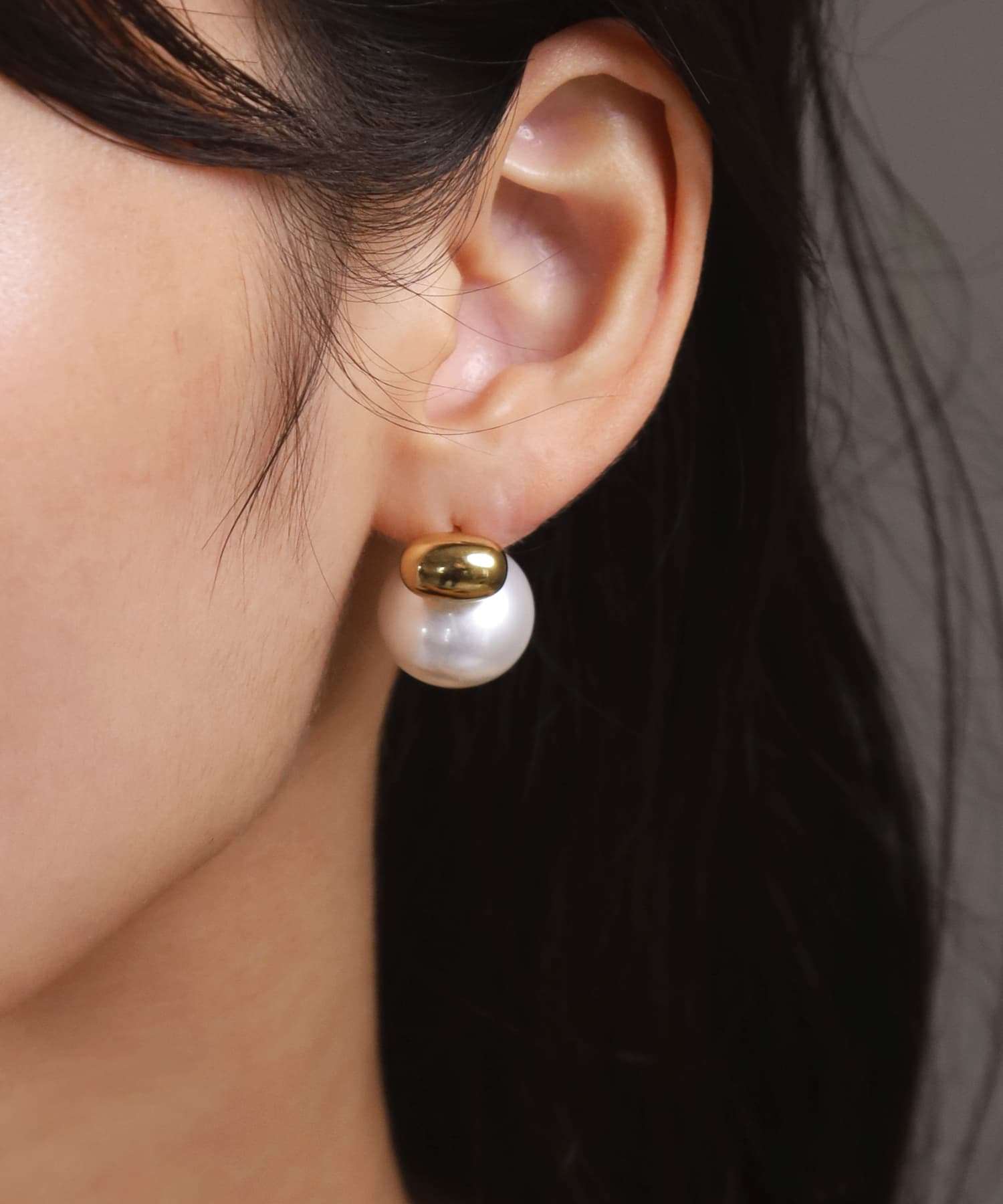 エルエイチエムイー LHME 【WEB限定】“MELLOW”プランプパールピアス/サージカルステンレス(金属アレルギー対応) (ゴールド) ゴールド