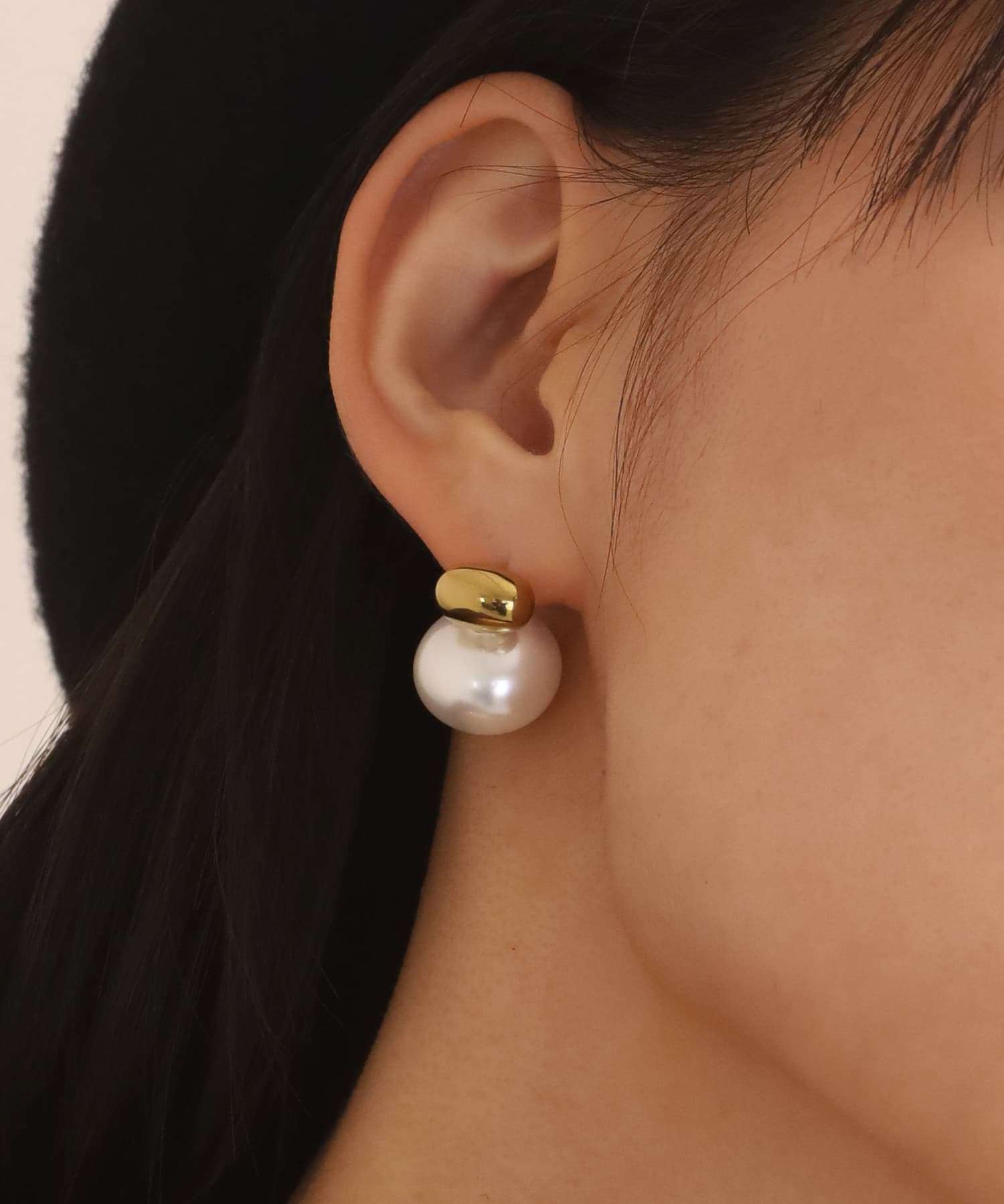 エルエイチエムイー LHME 【WEB限定】“MELLOW”プランプパールピアス/サージカルステンレス(金属アレルギー対応) (ゴールド) ゴールド