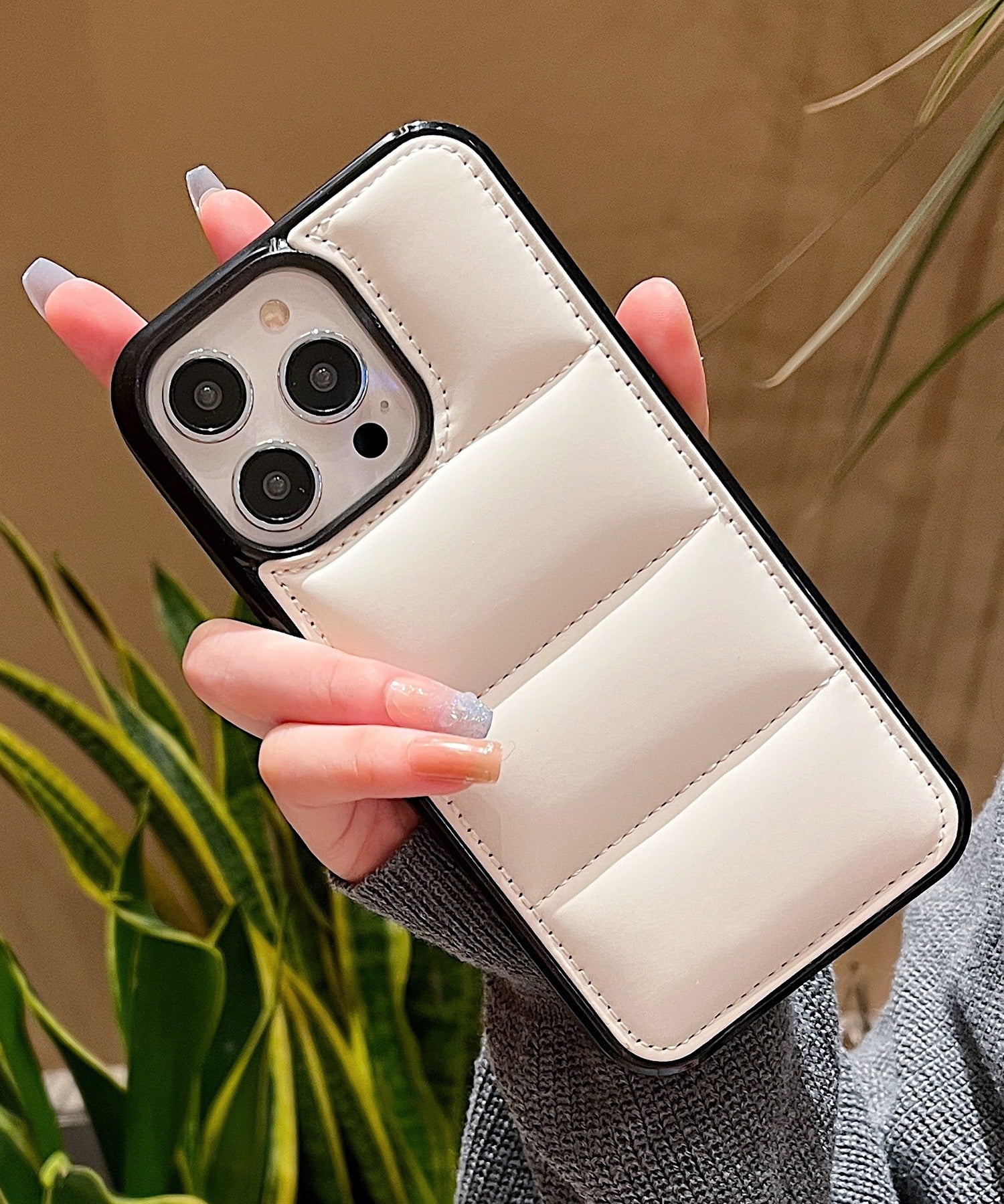 メゾンブリーズ MAISON BREEZE キルティング iPhoneケース アイフォンケース iPhone 13 13Pro 14 14Pro 15 15Pro KNF05 (ホワイト) ホワイト