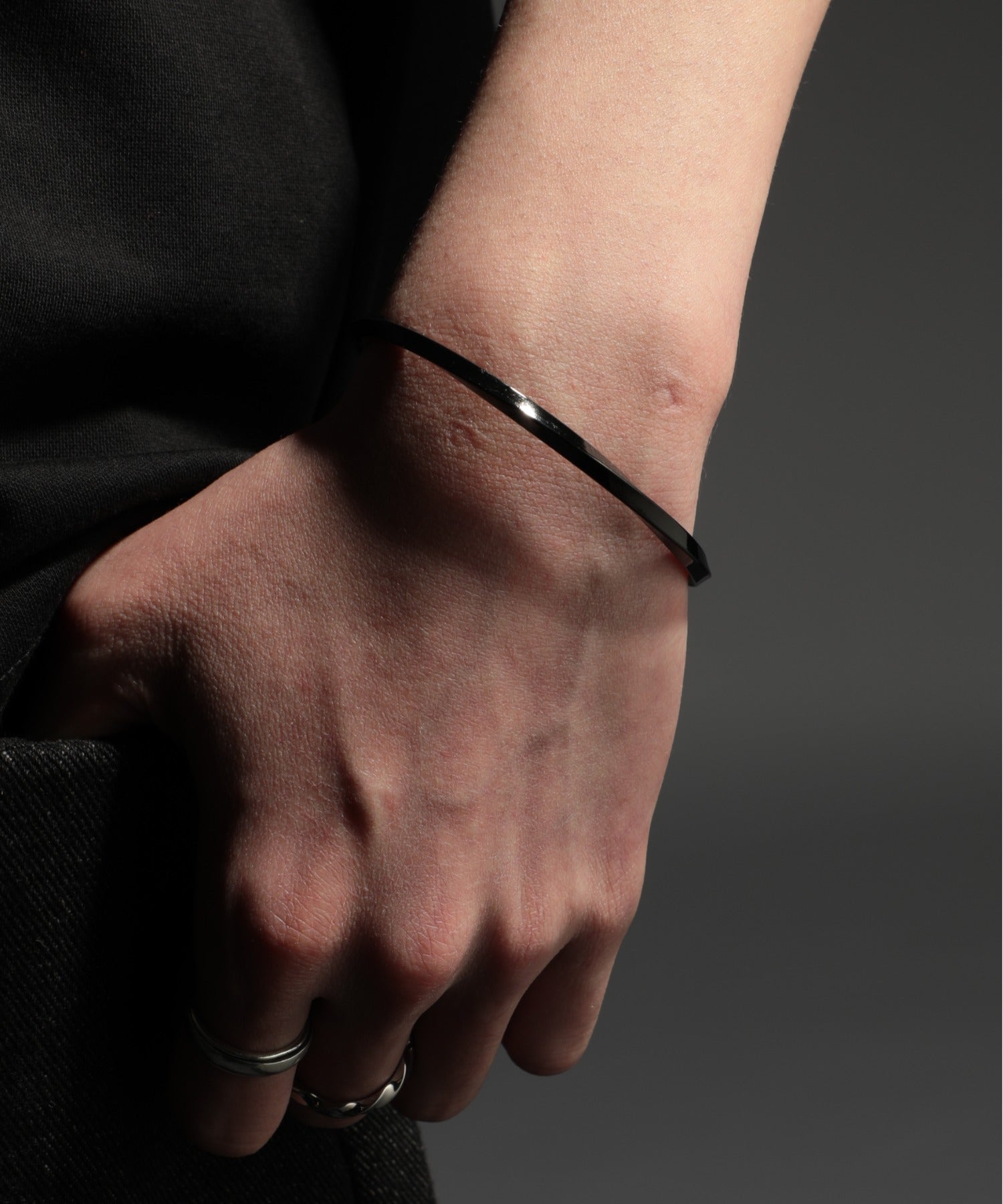 【SETUP7】メタル ツイストバングル アクセサリー シンプル メンズ 腕輪 KNF037 (ゴールド) ゴールド