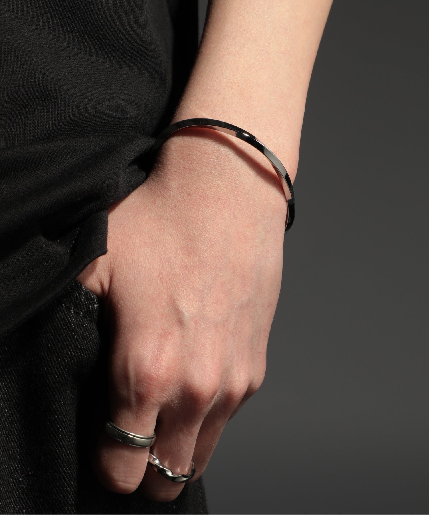 【SETUP7】メタル ツイストバングル アクセサリー シンプル メンズ 腕輪 KNF037 (ゴールド) ゴールド