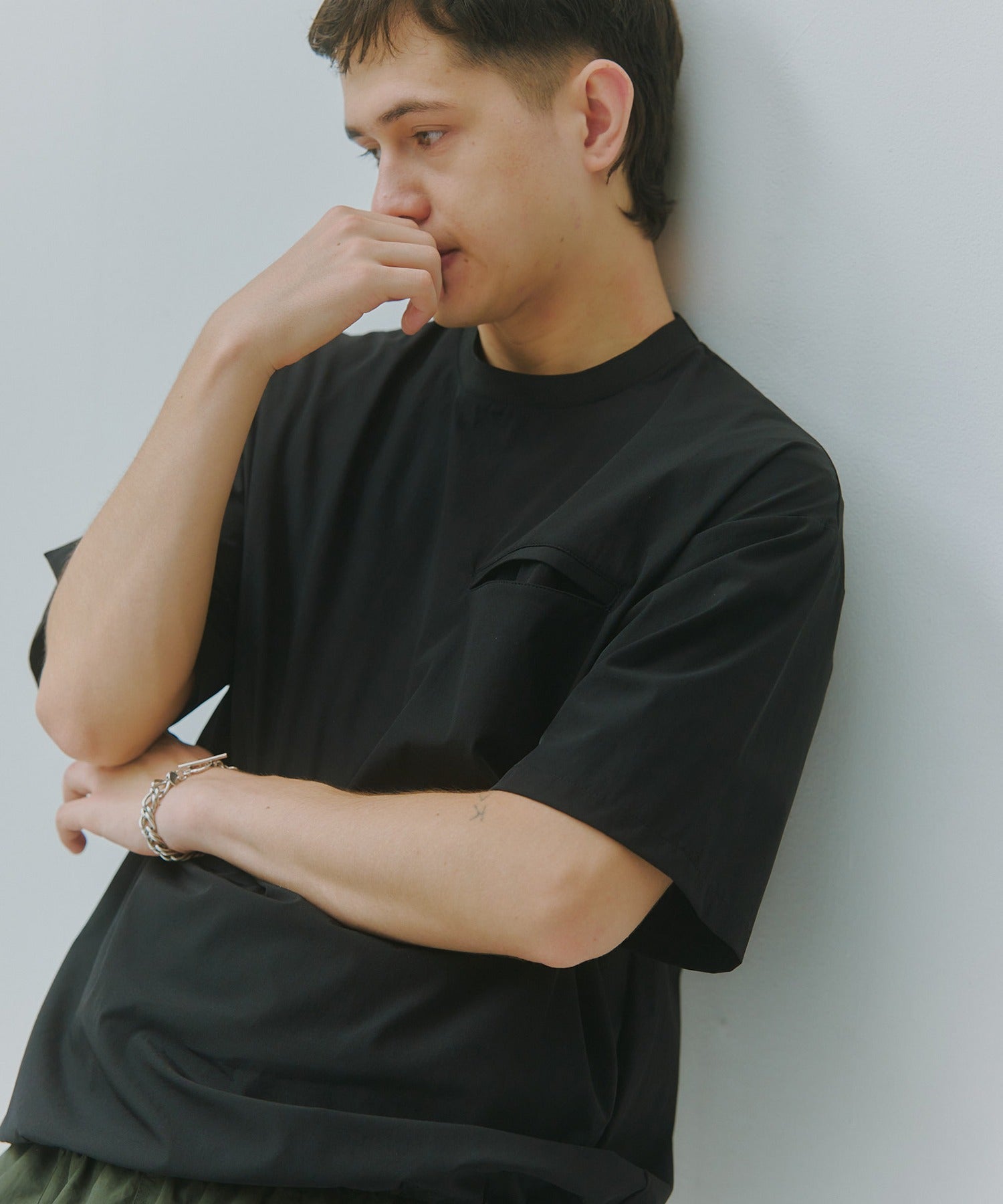 メゾンクラブ MAISON CLUB Tech Drawstring Tee / テックドロストTシャツ (ブラック) ブラック