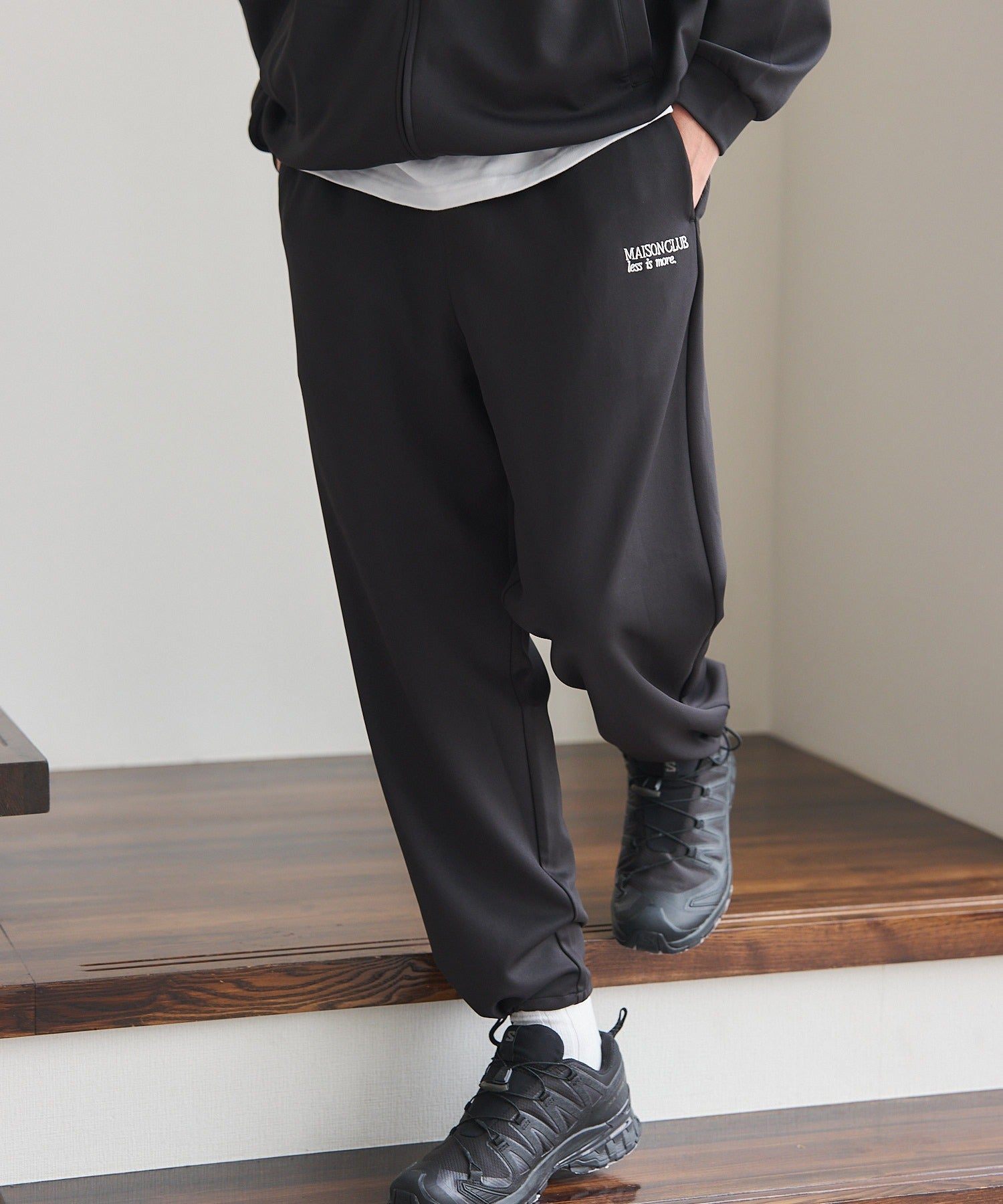 メゾンクラブ MAISON CLUB Professional Essential Stretch Track Pants KKP / プロフェッショナルエッセンシャルストレッチトラックパンツ AENNOYORK (ブラック) ブラック