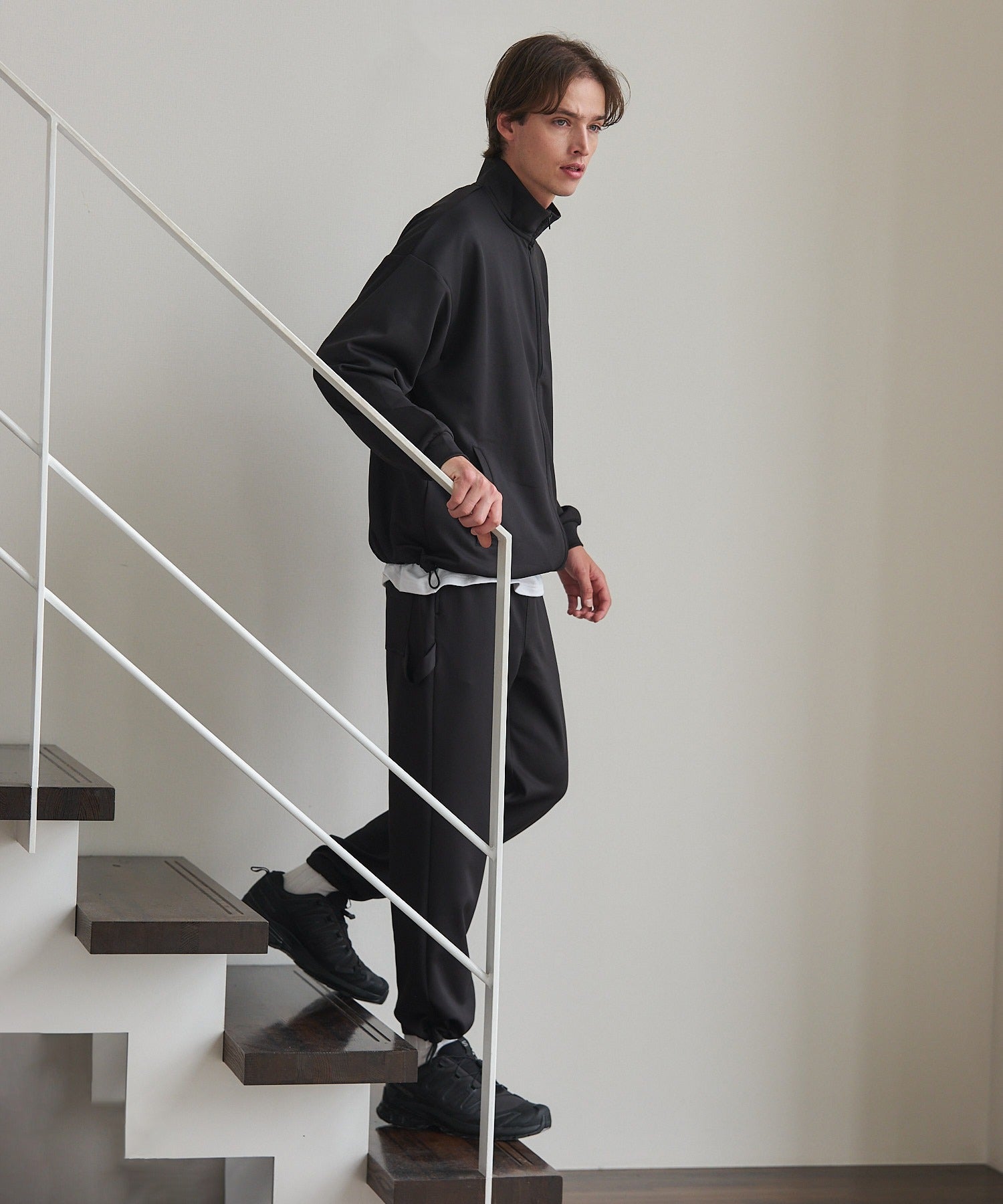 メゾンクラブ MAISON CLUB Professional Essential Stretch Track Pants KKP / プロフェッショナルエッセンシャルストレッチトラックパンツ AENNOYORK (ブラック) ブラック