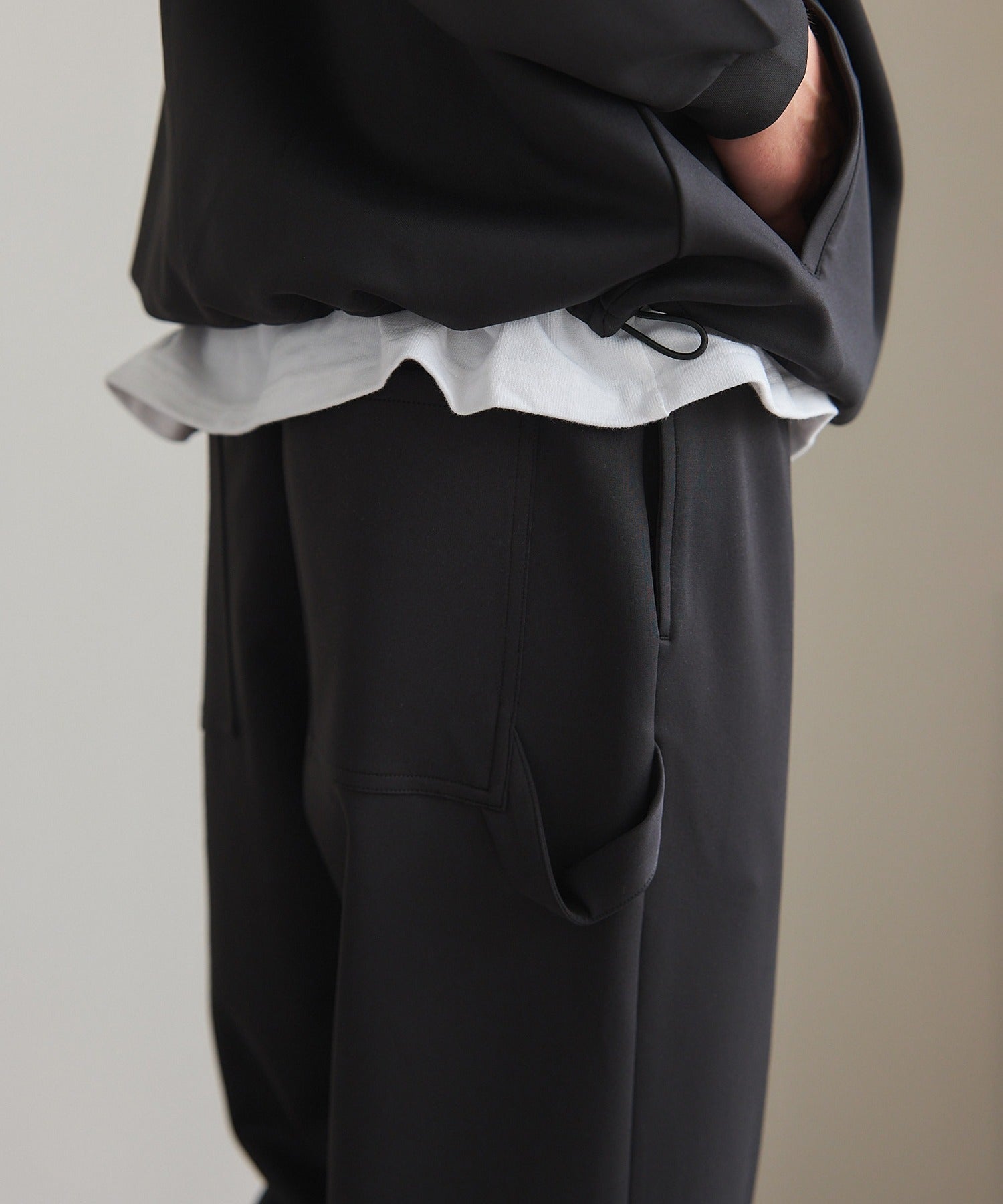 メゾンクラブ MAISON CLUB Professional Essential Stretch Track Pants KKP / プロフェッショナルエッセンシャルストレッチトラックパンツ AENNOYORK (ブラック) ブラック