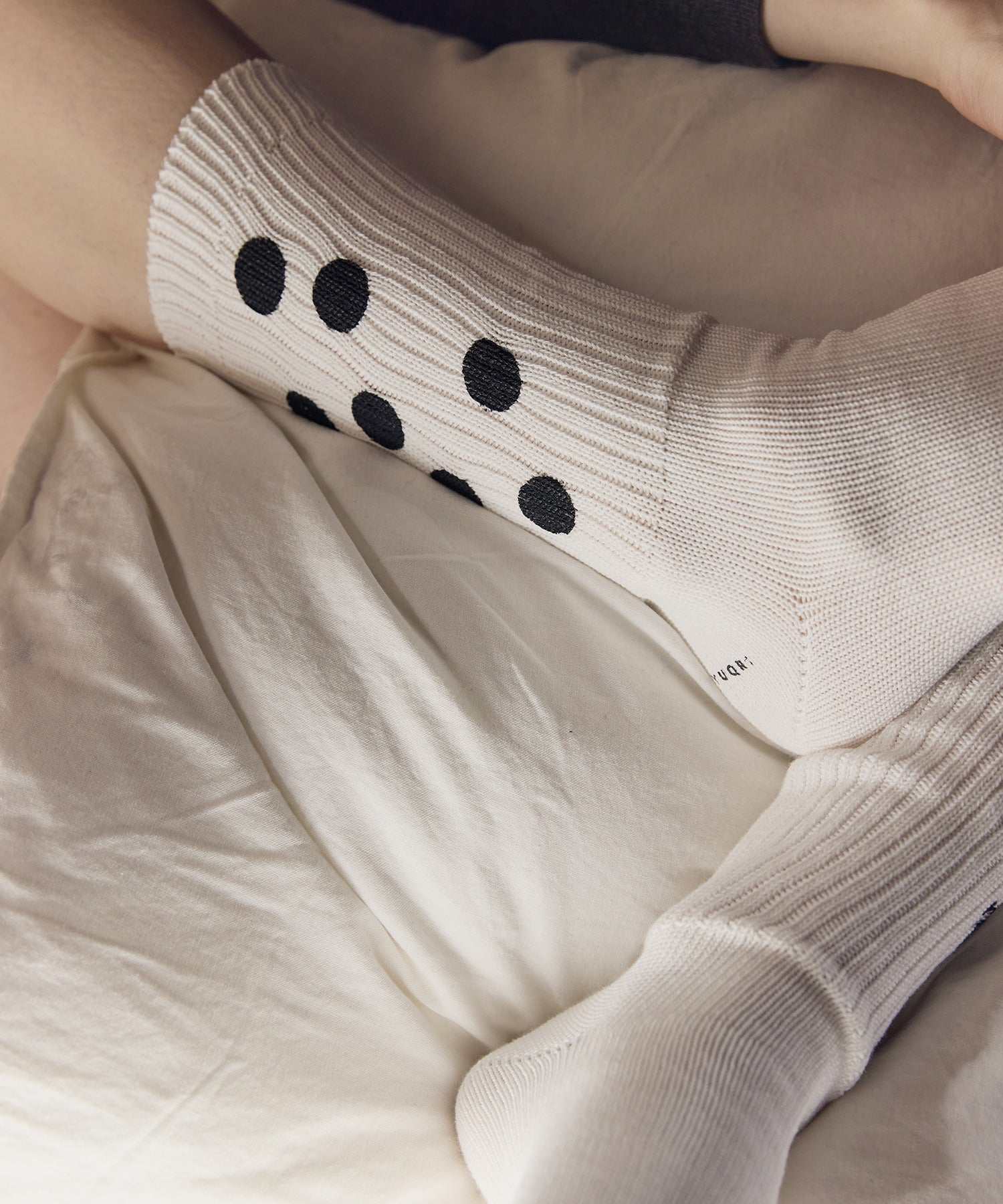 ユクリ YUQRI Paint Dots (ホワイト) ホワイト