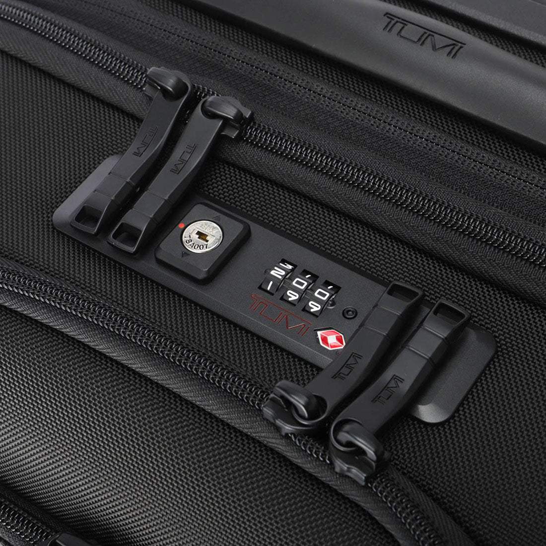 トゥミ TUMI キャリーケース アルファスリー インターナショナル・エクスパンダブル・4ウィール・キャリーオン 2203060D3/117154 1041 BLACK (ブラック) ブラック