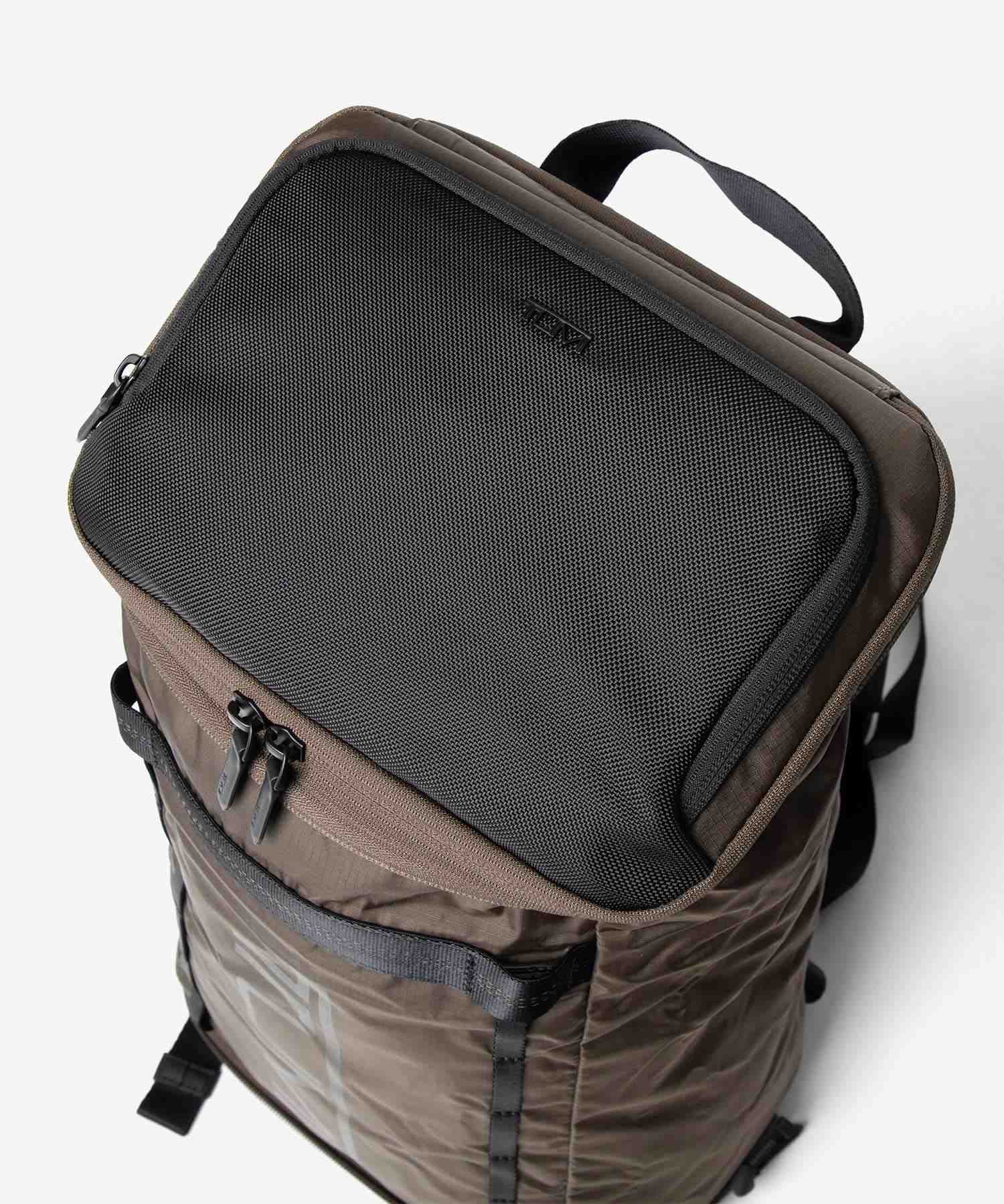 トゥミ TUMI トゥミ TUMI Alpha Bravo アルファ ブラボー PACKABLE BACKPACK パッカブル バックパック 0232816OLV 152369 0232816CHK 152369 (CHALK/チョーク) CHALK/チョーク