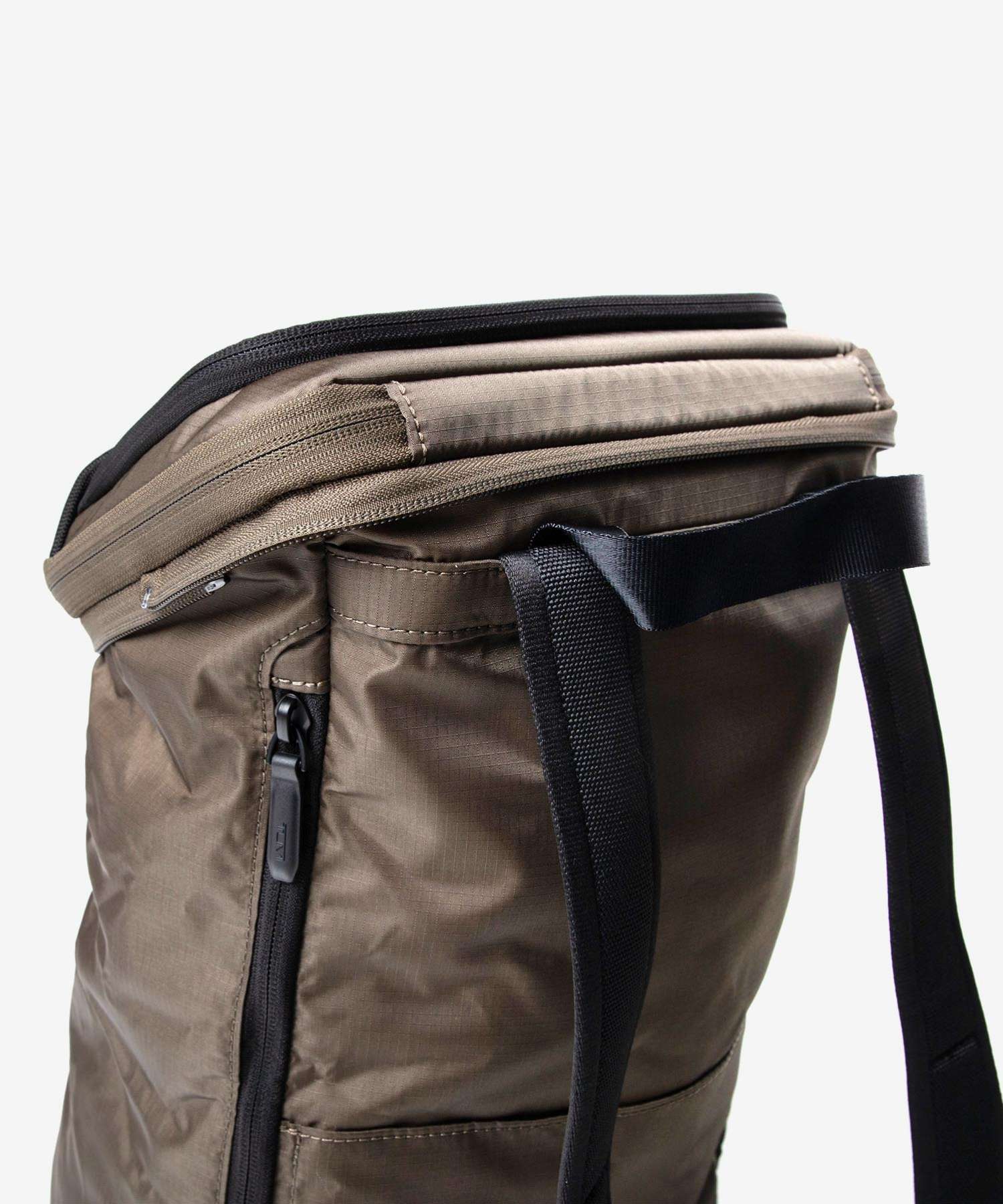 トゥミ TUMI トゥミ TUMI Alpha Bravo アルファ ブラボー PACKABLE BACKPACK パッカブル バックパック 0232816OLV 152369 0232816CHK 152369 (CHALK/チョーク) CHALK/チョーク