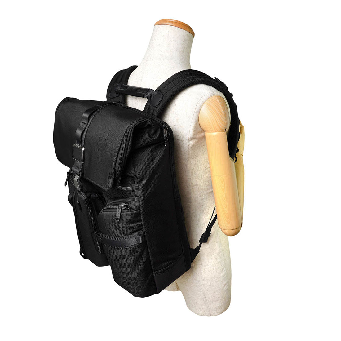 トゥミ TUMI リュックサック アルファブラボー SURVEILLANCE BACKPACK 0232841D/156488 1041 (ブラック) ブラック