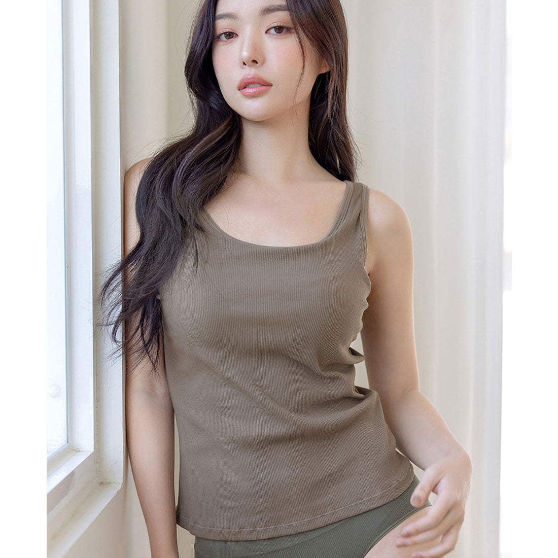 ツーハッチ tu-hacci 驚異のキープ力!ブラがいらないキャミソール ワイヤー&カップ付き,カーキ