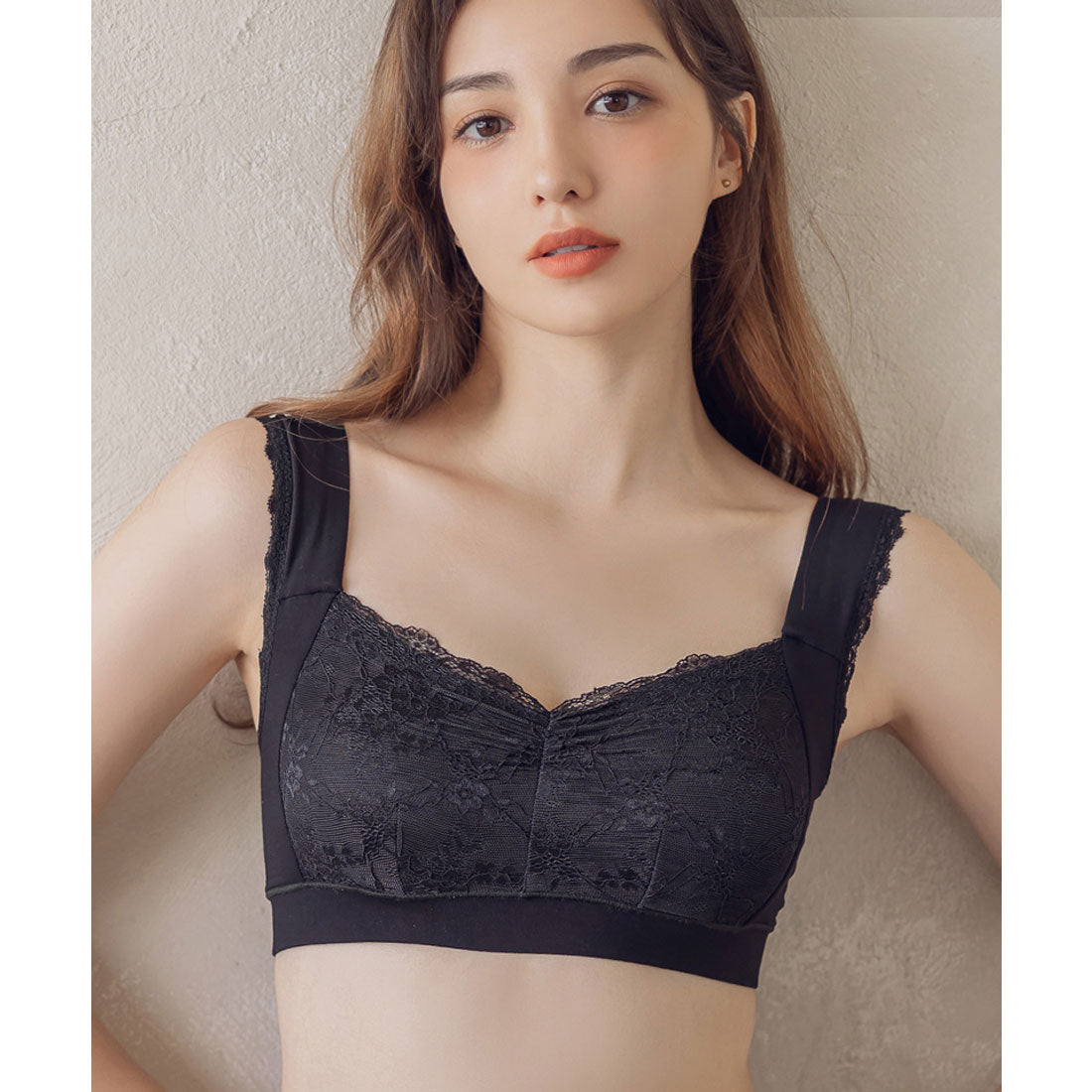 ツーハッチ tu-hacci まるごと包むプレミアムナイトブラ「ラクシア」ホックレスタイプ,ブラック