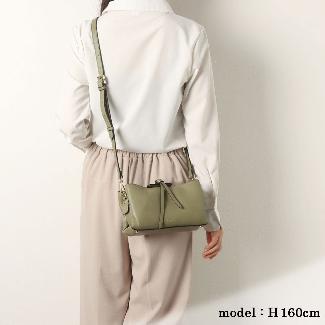 アングリッド Ungrid アンティークPUレザー 両アオリポケット スマホ&パスポート入れ ミニ ショルダーバッグ