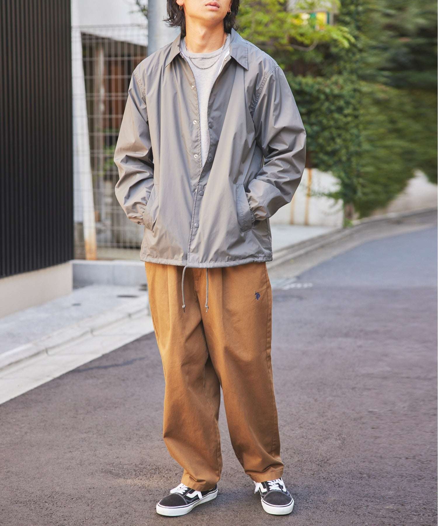 ユナイテッドアスレ United Athle 軽量アウターの定番! ナイロン コーチジャケット ブルゾン アウター 無地 撥水 705901 (アッシュグレー) アッシュグレー