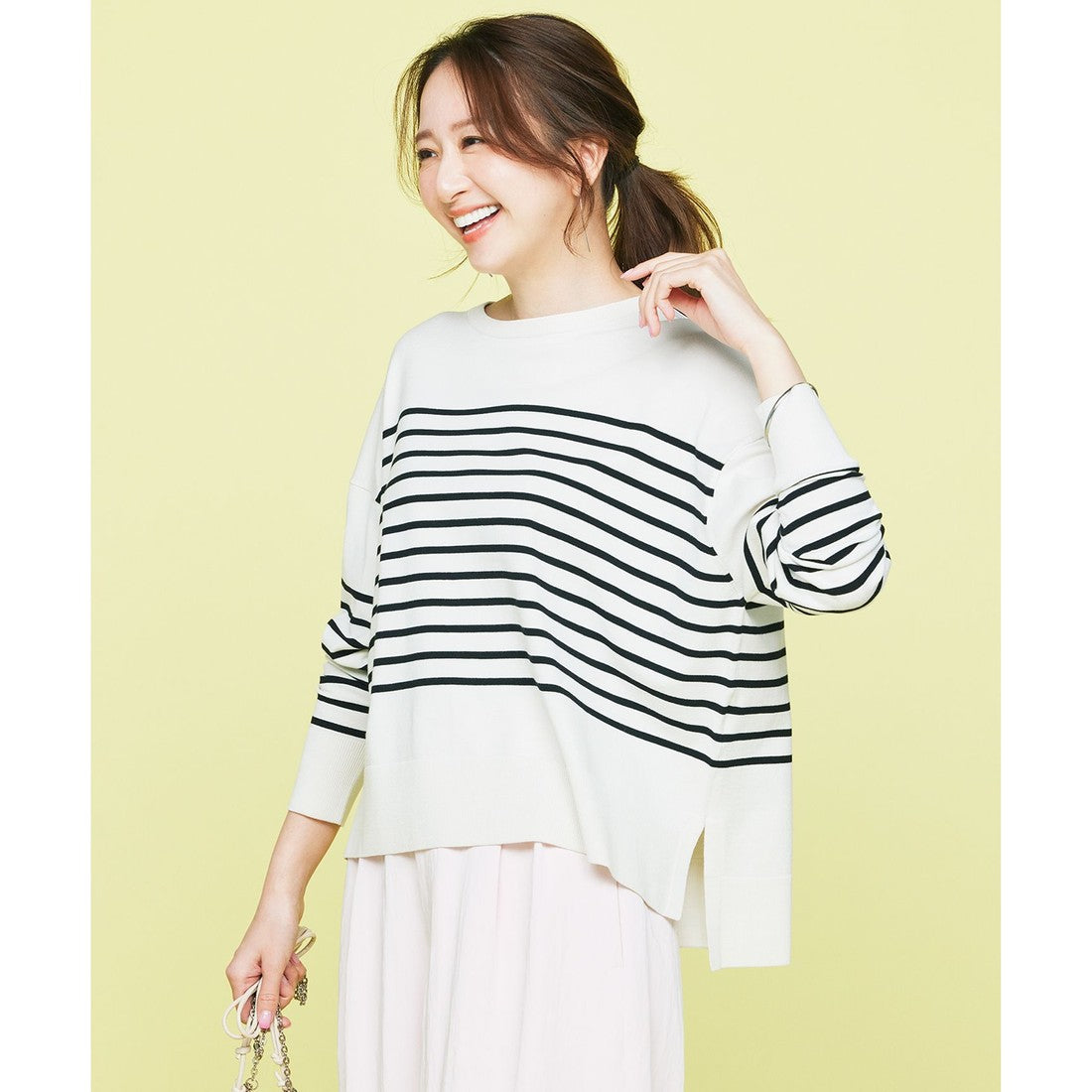 UNFILO 【抗菌防臭/UVケア】マイビューティ クルーネック ニット (グレージュ×ブラック) グレージュ×ブラック