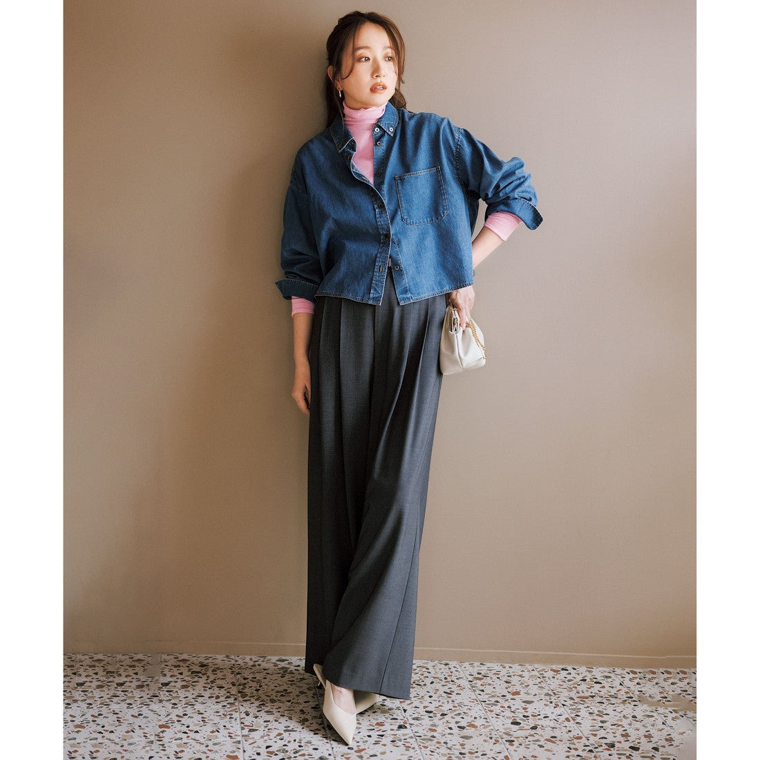 UNFILO 【洗える/シワになりにくい】マイビューティ タックワイドパンツ (ベージュ) ベージュ