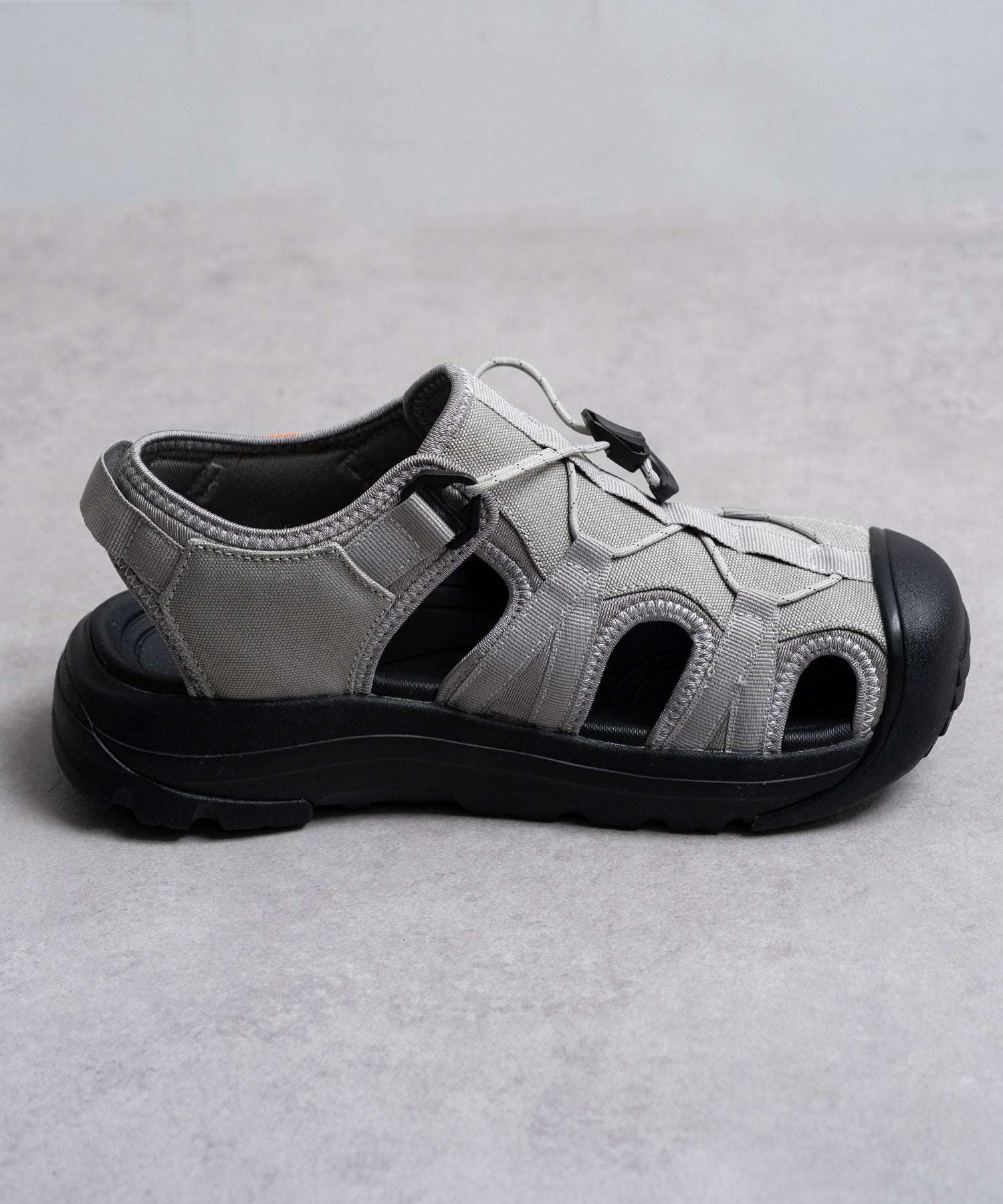 ユニバーサルオーバーオール UNIVERSAL OVERALL 厚底ワークサンダル UO32 サンダル (ブラック) ブラック