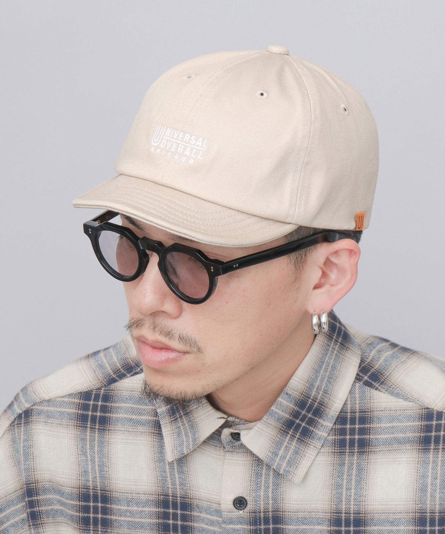 ユニバーサルオーバーオール UNIVERSAL OVERALL ロゴ刺繍 コットン ショートバイザーキャップ ショートブリム アンパイアキャップ (ダークグリーン) ダークグリーン