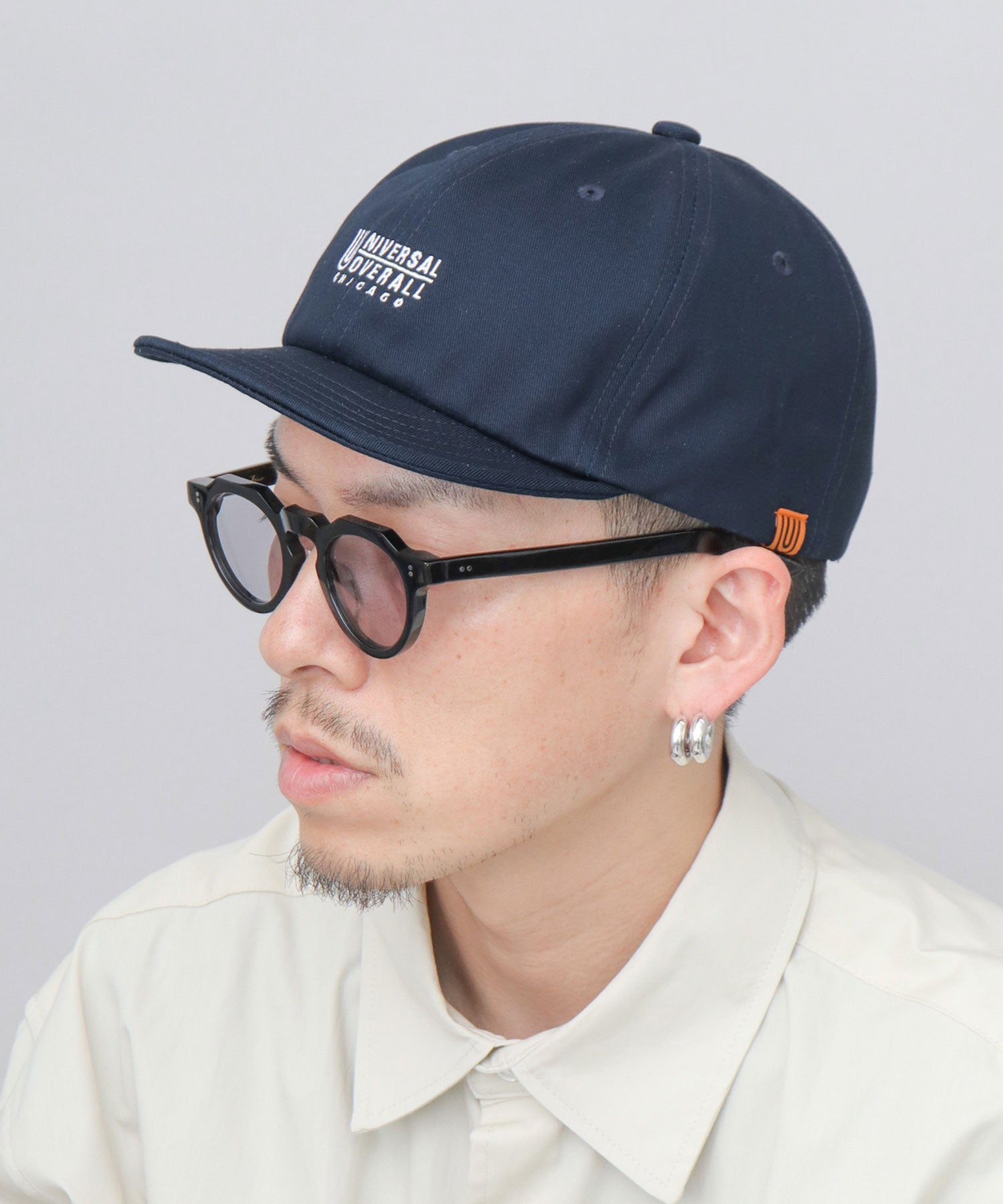 ユニバーサルオーバーオール UNIVERSAL OVERALL ロゴ刺繍 コットン ショートバイザーキャップ ショートブリム アンパイアキャップ (ダークグリーン) ダークグリーン