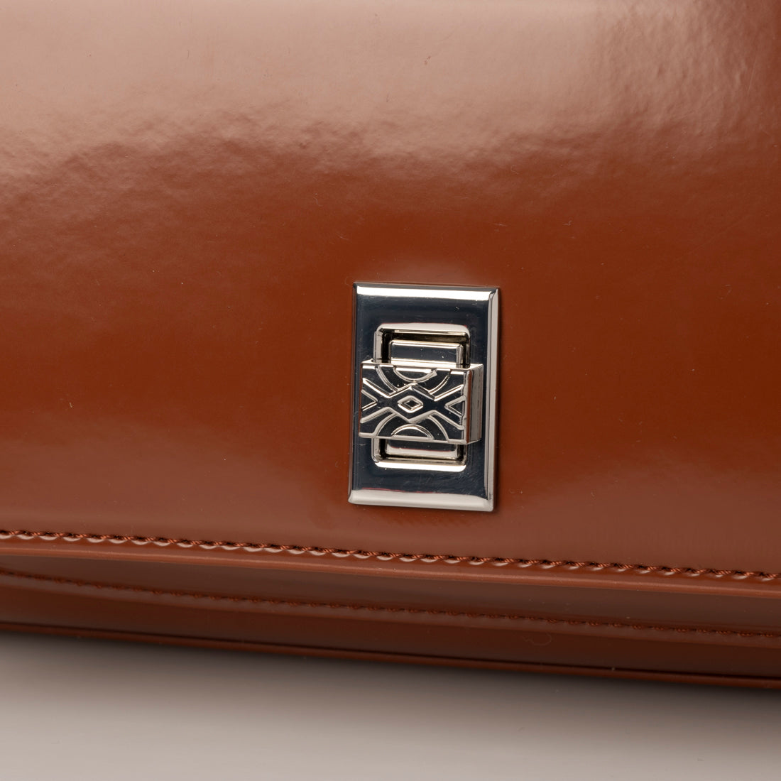 United Colors of Benetton UNITED COLORS OF BENETTON. Front flip pocket fake leather 2WAY shoulder bag