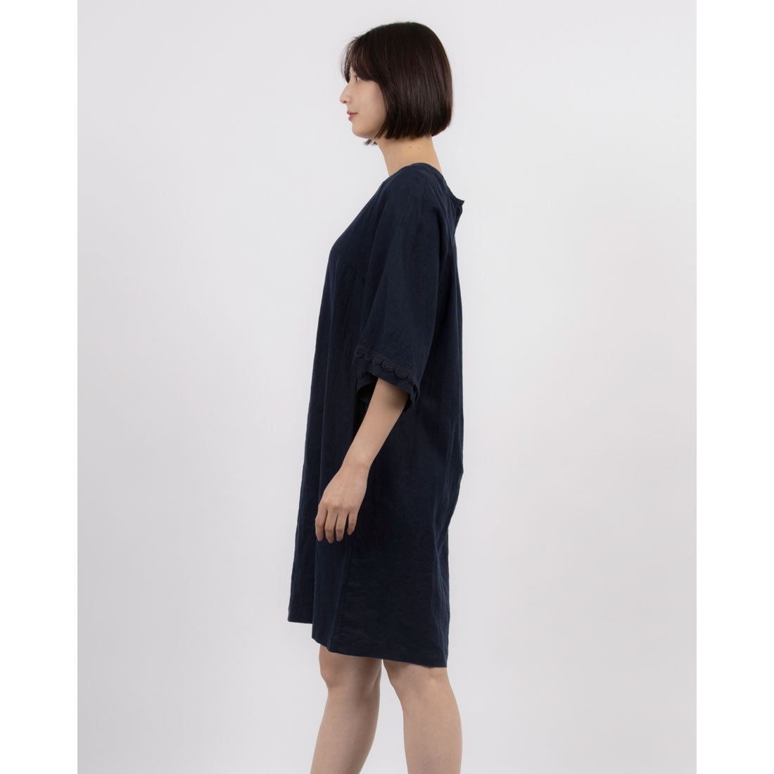 ユナイテッド カラーズ オブ ベネトン UNITED COLORS OF BENETTON. リネン100%ワイドスリーブ5分袖膝丈ワンピース