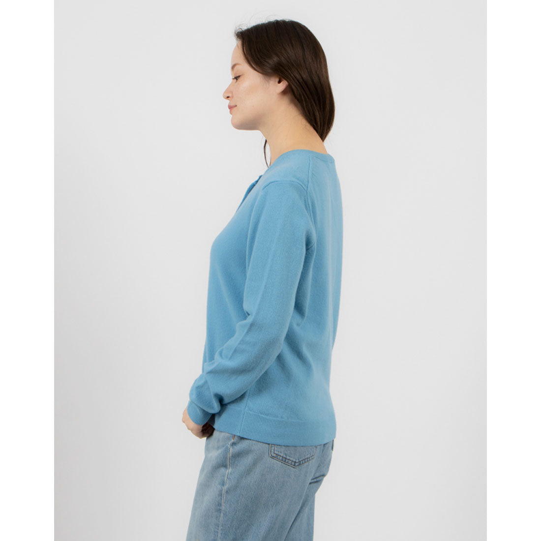 聯合顏色的貝納頓 UNITED COLORS OF BENETTON. 100%美麗諾羊毛圓領開襟毛衣