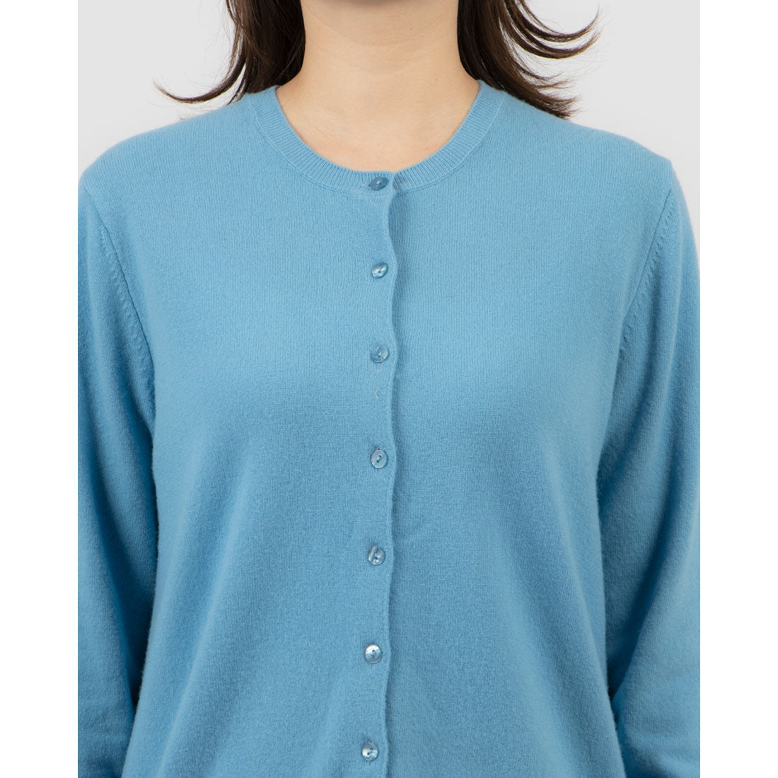 聯合顏色的貝納頓 UNITED COLORS OF BENETTON. 100%美麗諾羊毛圓領開襟毛衣