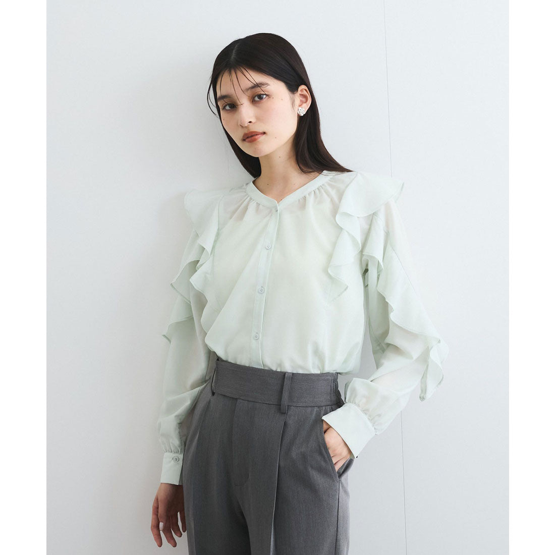 ビス VIS 【前後2WAY】ラッフルフリルブラウス (ブラック系(02)) ブラック系(02)