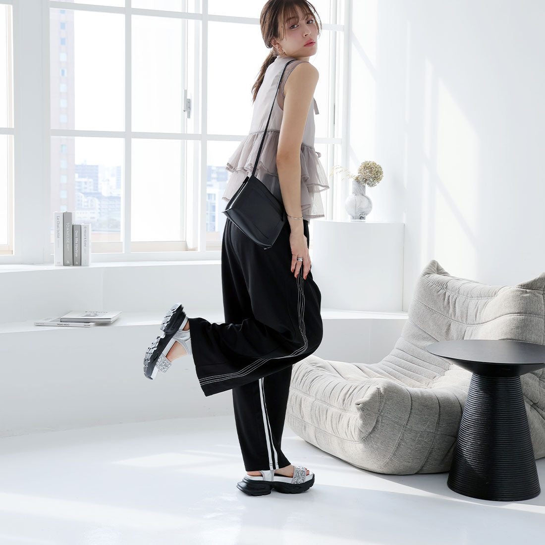 ヴィヴィアン VIVIAN 厚底グリッターベルクロスポーツサンダル (シルバー) シルバー