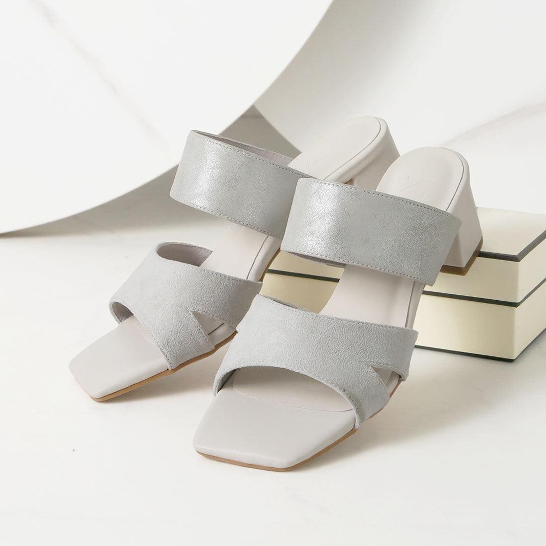 ヴィヴィアン VIVIAN サッと履ける!スクエアトゥスリットデザインバンドサンダル (プラチナコンビ) プラチナコンビ