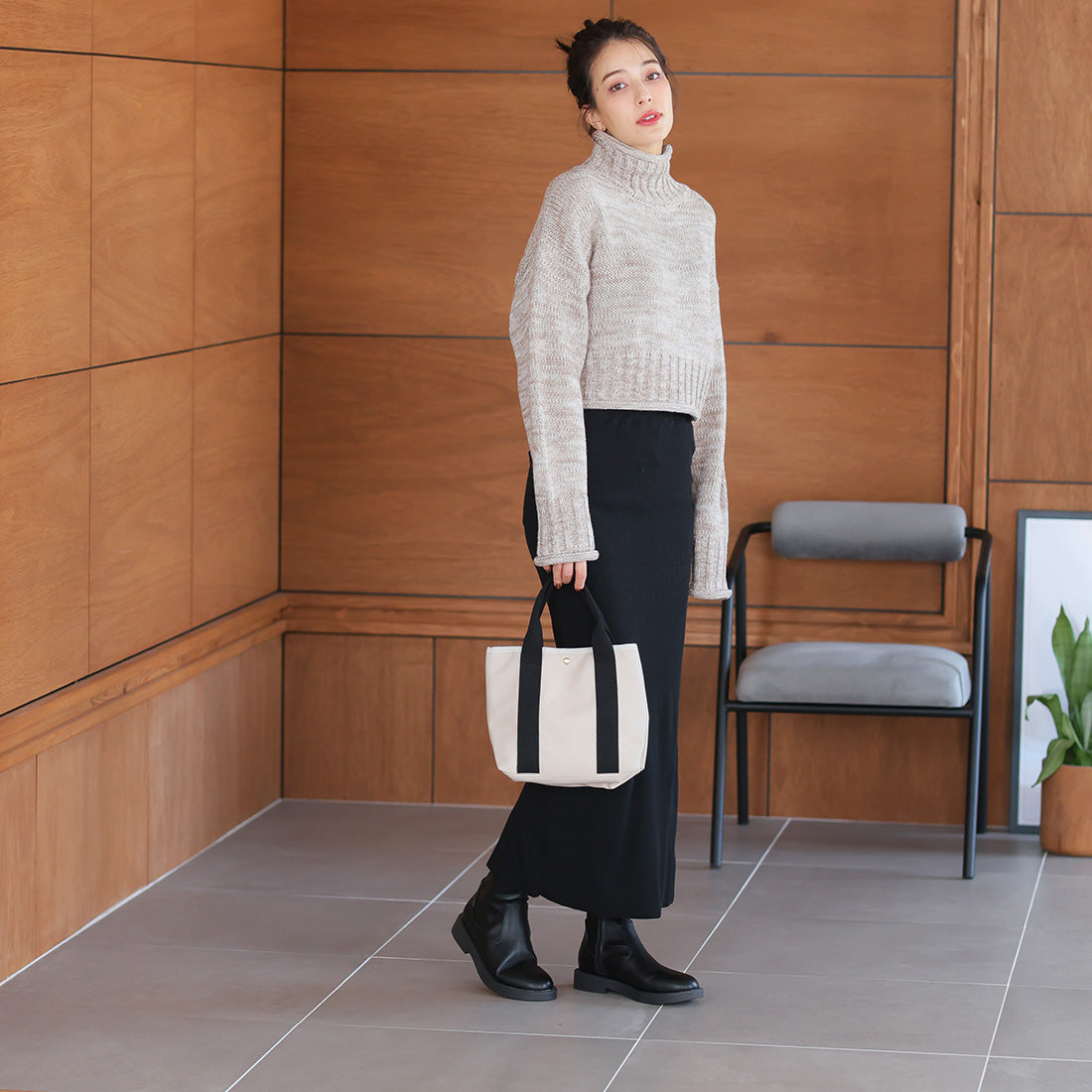 ヴィヴィアン VIVIAN 厚底ブラックソールストレッチショートブーツ (ブラック) ブラック