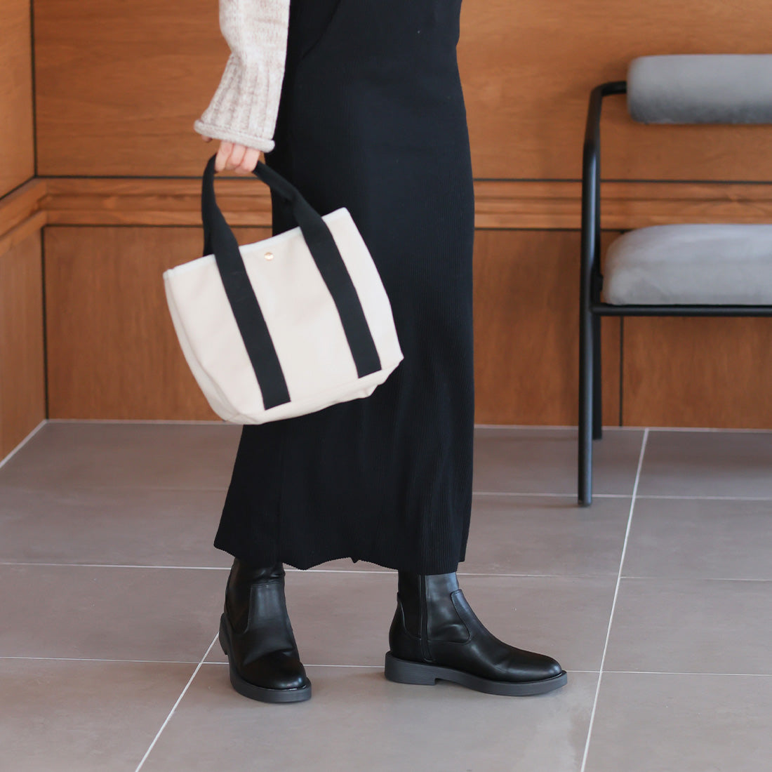 ヴィヴィアン VIVIAN 厚底ブラックソールストレッチショートブーツ (ブラック) ブラック