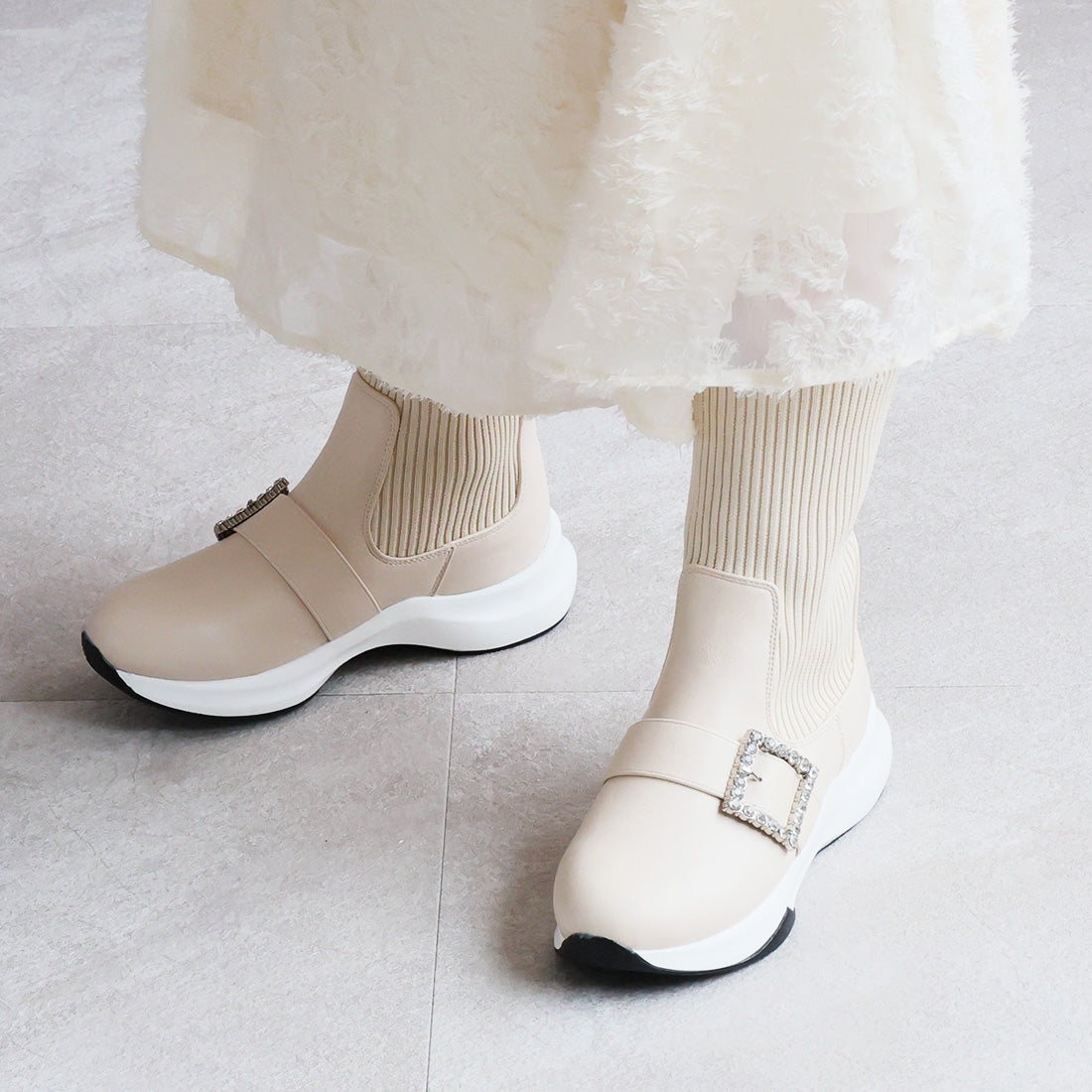 ヴィヴィアン VIVIAN 厚底ビジューバックルニットスニーカーブーツ,ベージュ