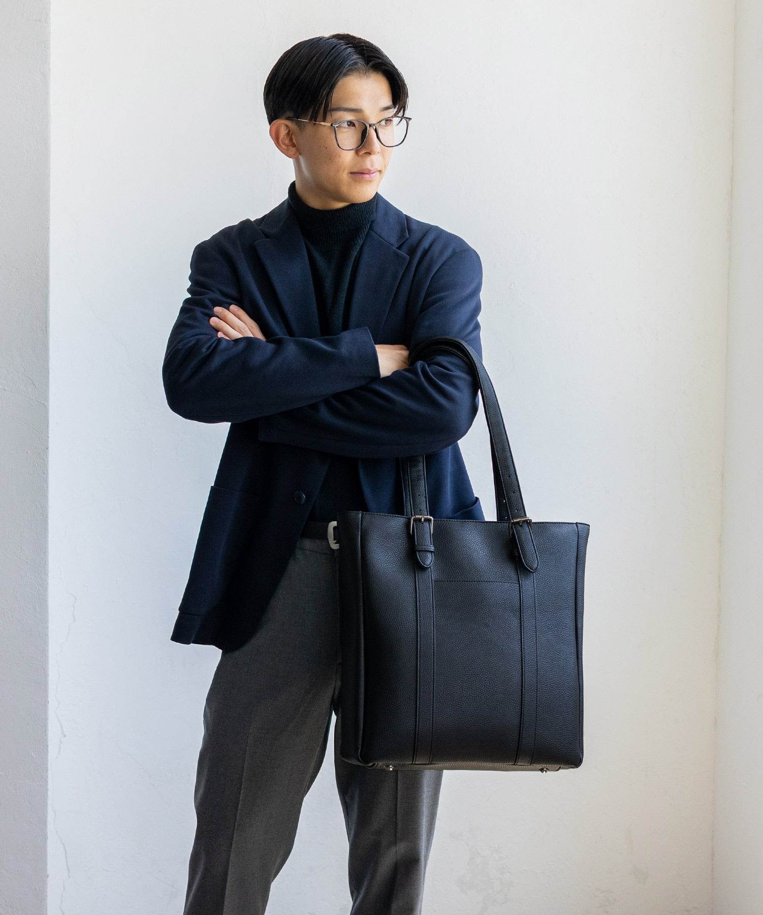 ヴィータフェリーチェ VitaFelice ベルトハンドルビジネストートバッグ (BLACK) BLACK