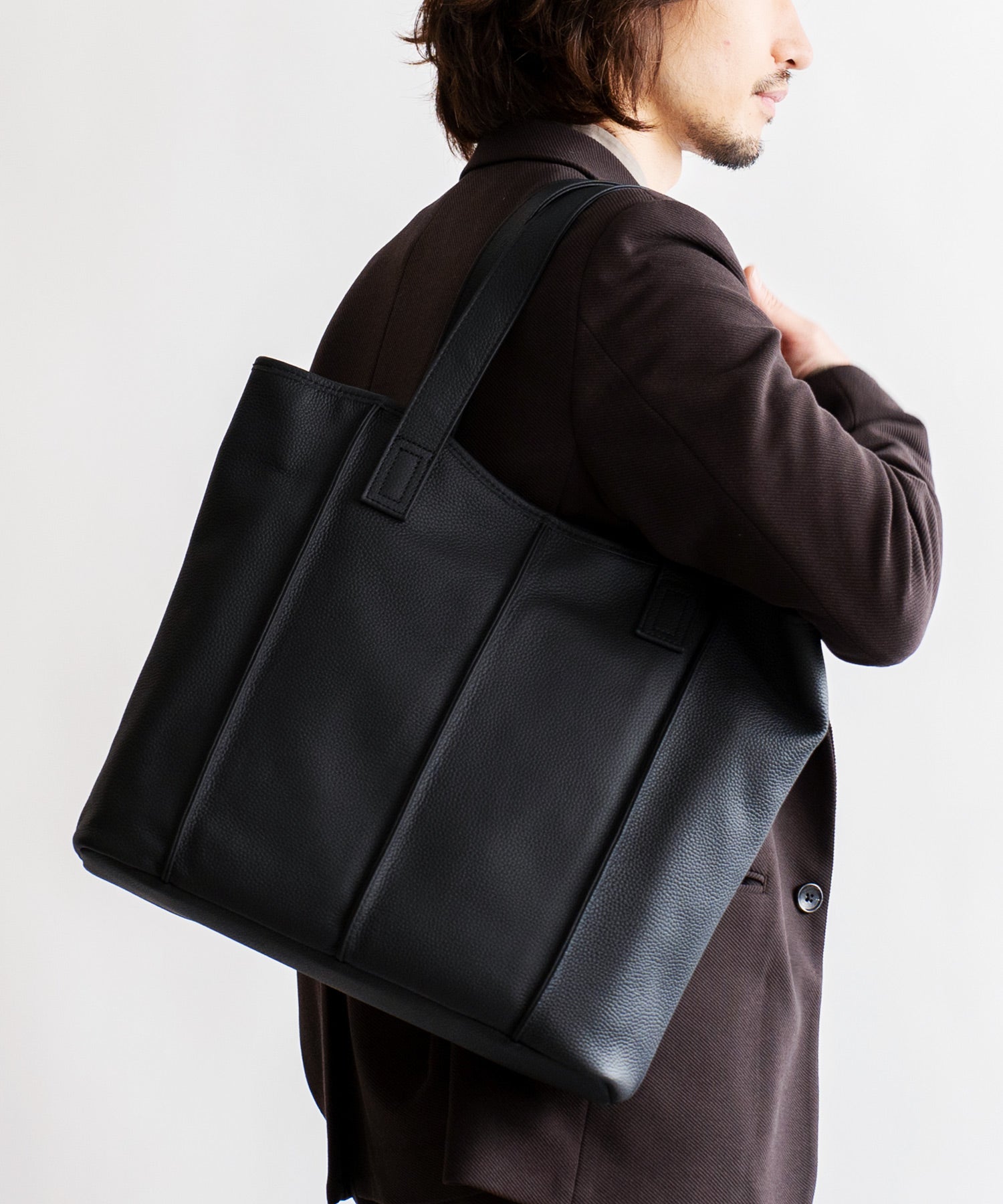 ヴィータフェリーチェ VitaFelice 【本革/カウレザー】シンプルファスナートートバッグ (ブラック) ブラック