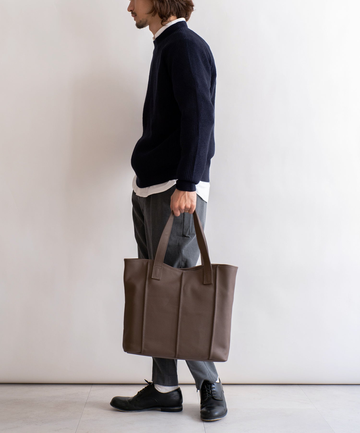 ヴィータフェリーチェ VitaFelice 【本革/カウレザー】シンプルファスナートートバッグ (ブラック) ブラック