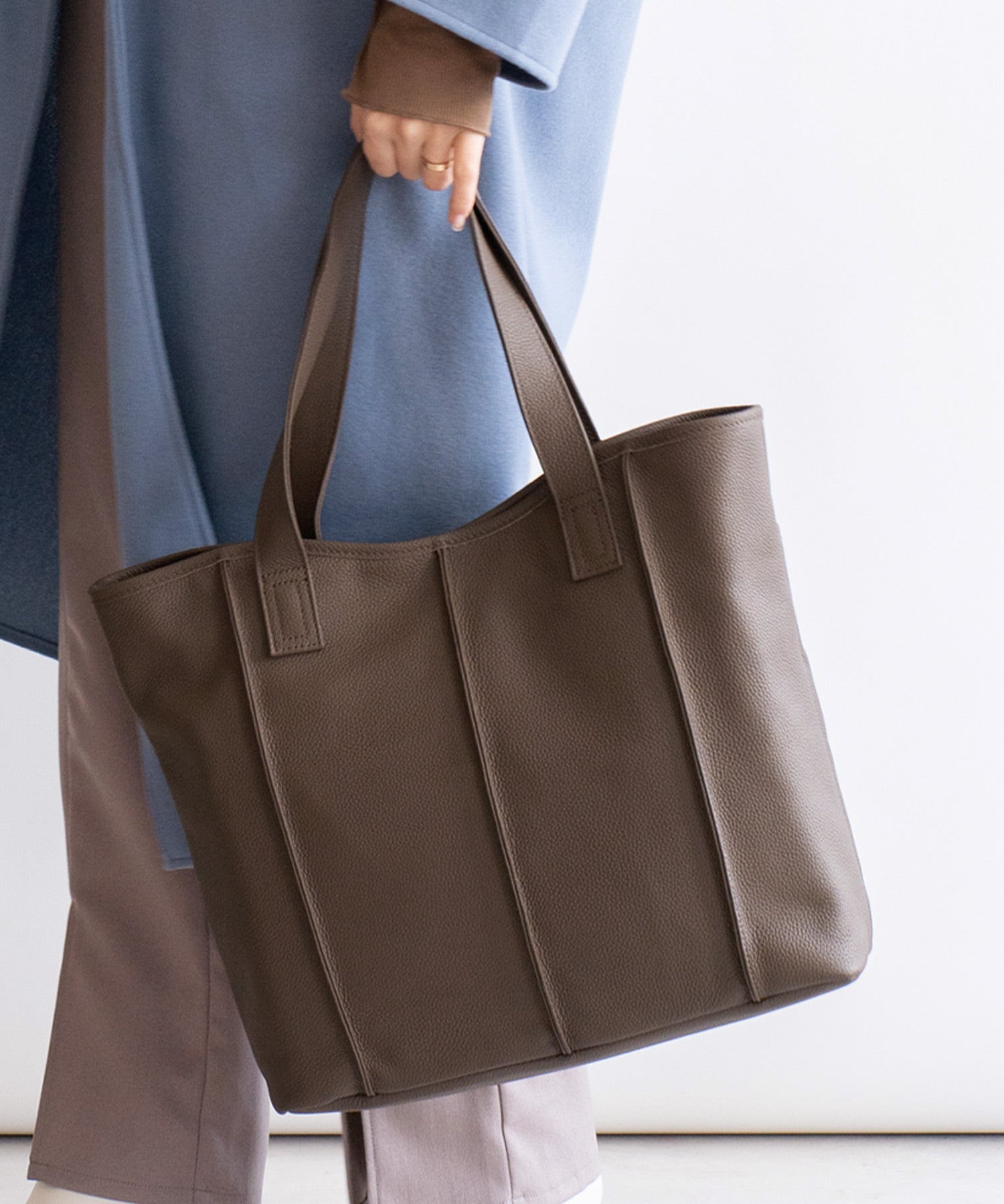 ヴィータフェリーチェ VitaFelice 【本革/カウレザー】シンプルファスナートートバッグ (チャコールブラウン) チャコールブラウン