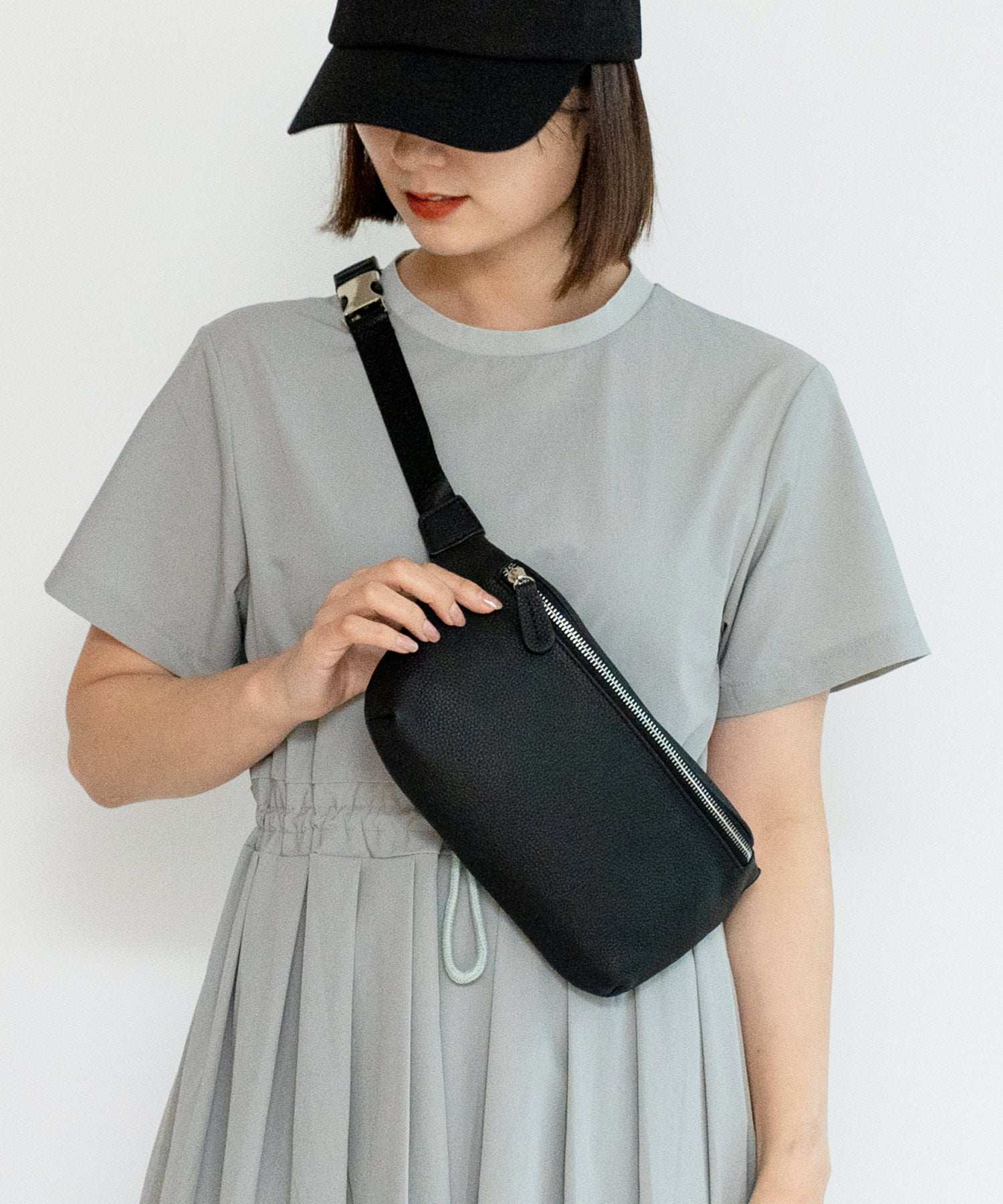 ヴィータフェリーチェ VitaFelice 本革ボディバッグ,BLACK