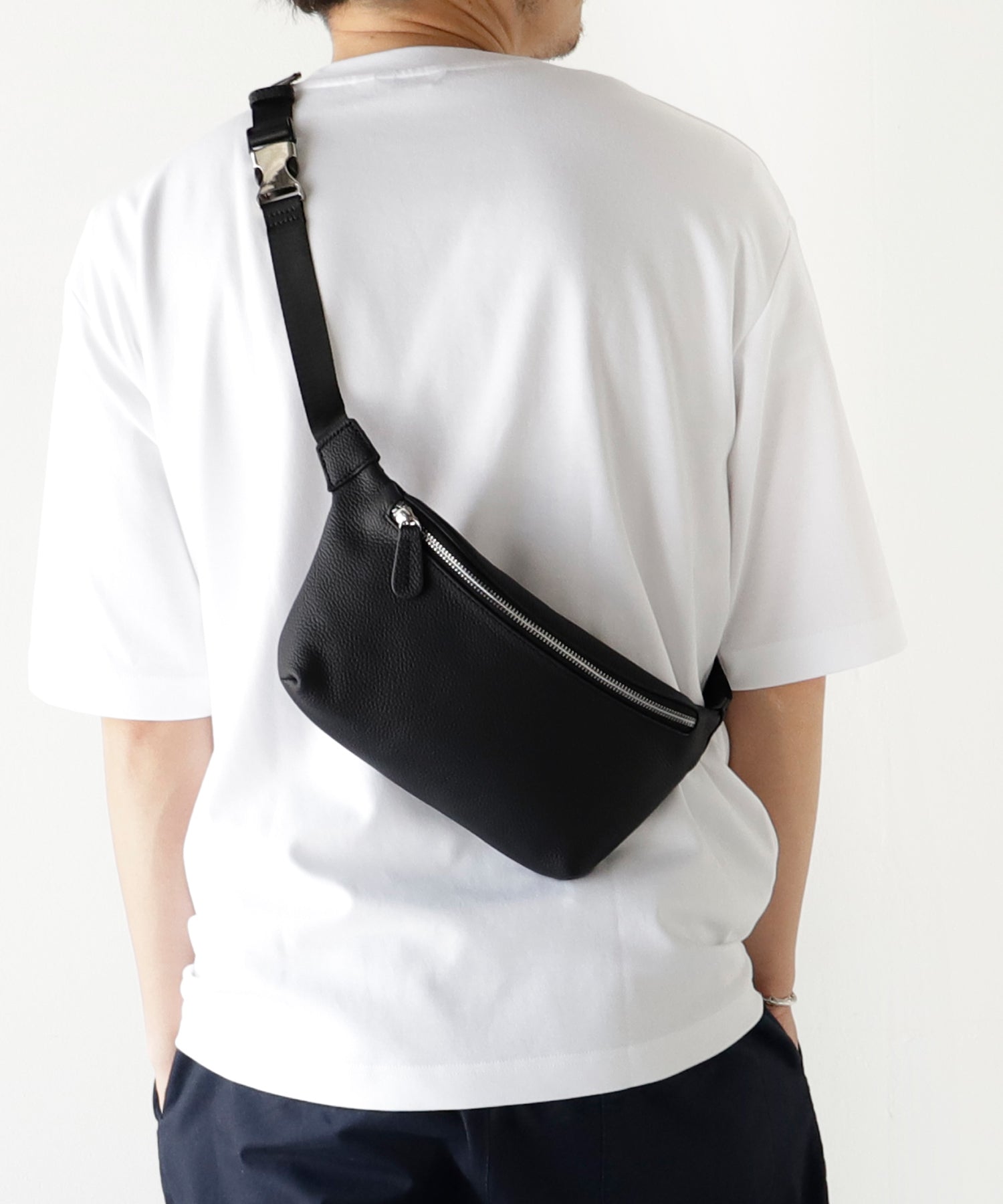 ヴィータフェリーチェ VitaFelice 本革ボディバッグ