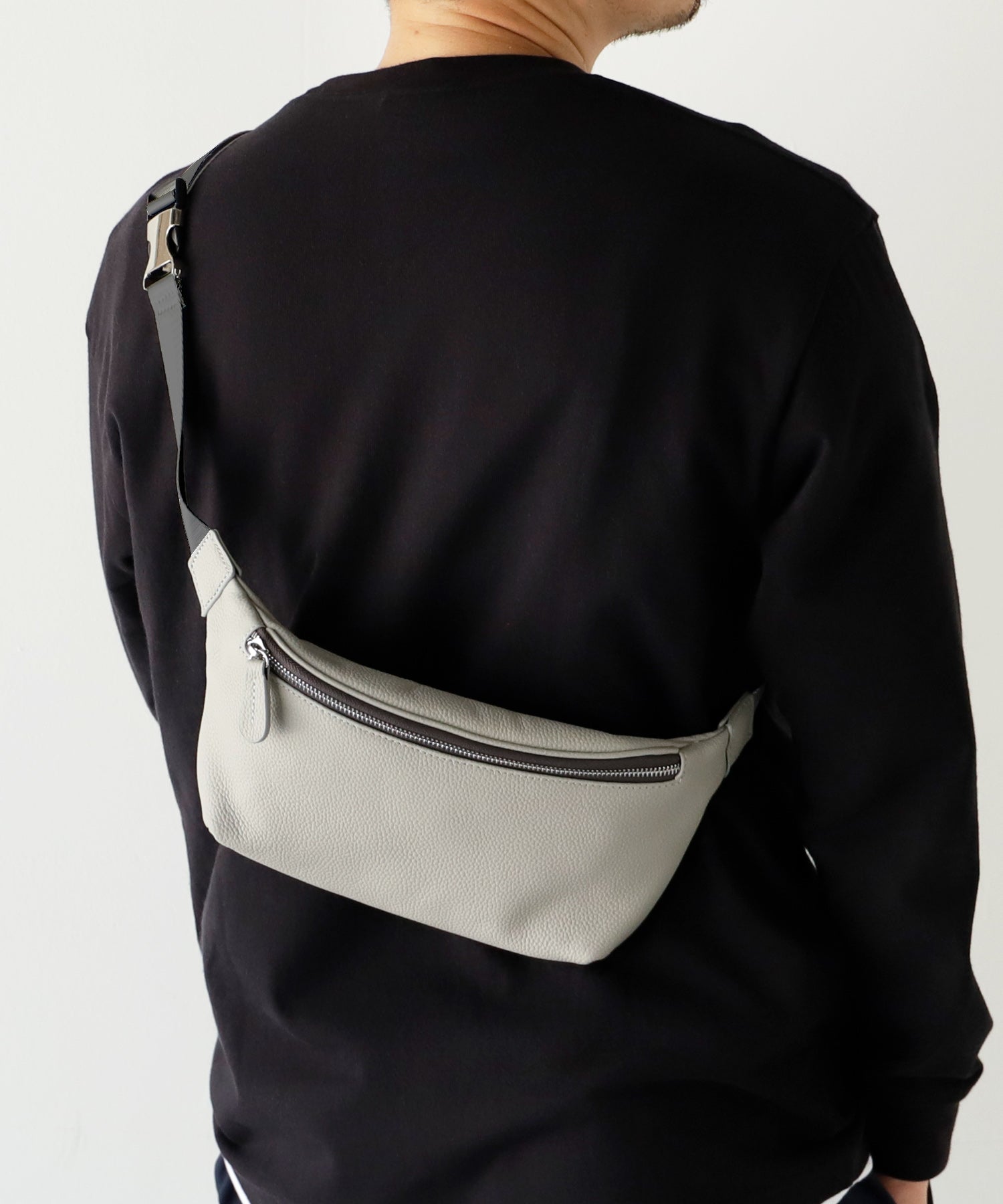 ヴィータフェリーチェ VitaFelice 本革ボディバッグ