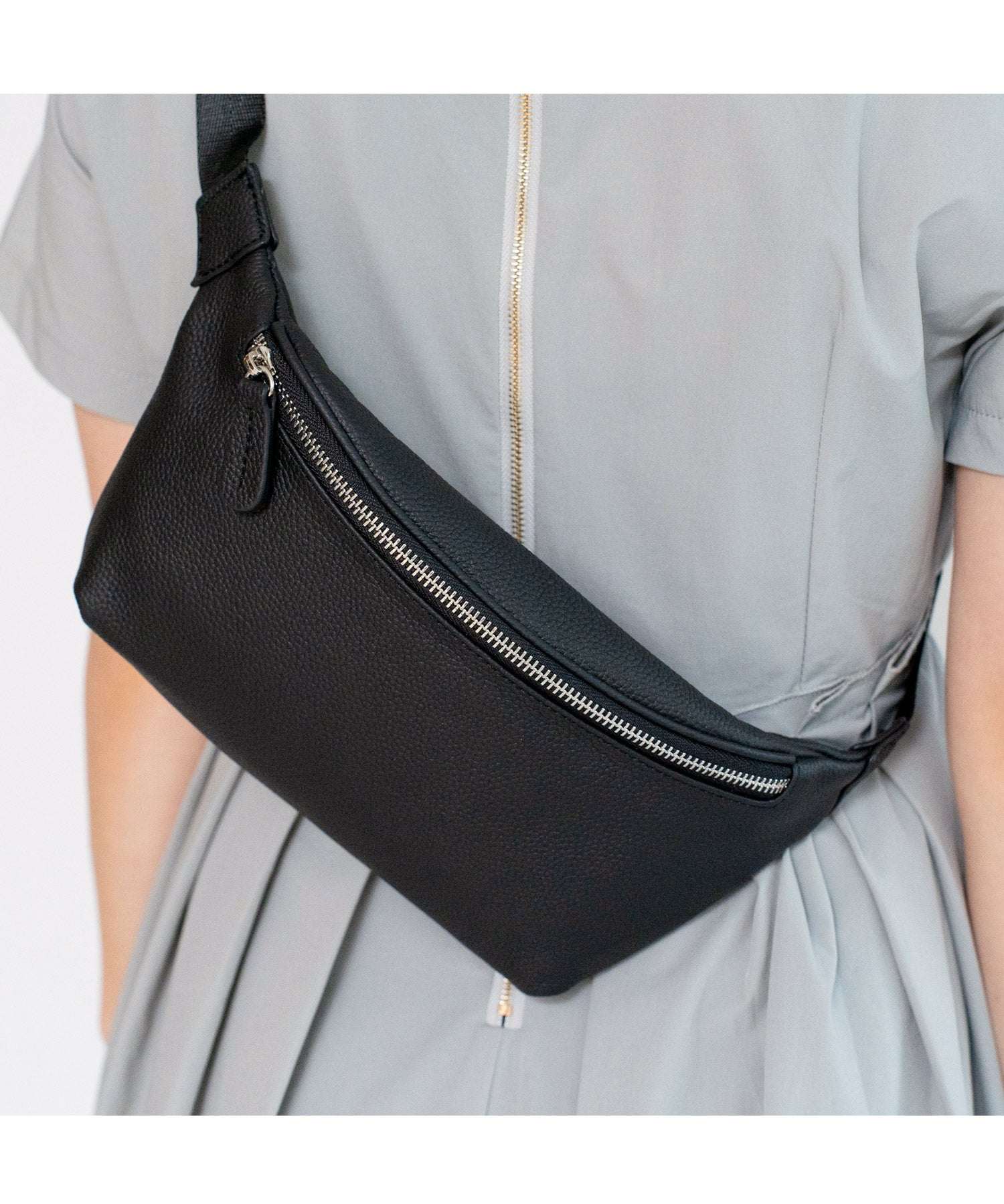 ヴィータフェリーチェ VitaFelice 本革ボディバッグ