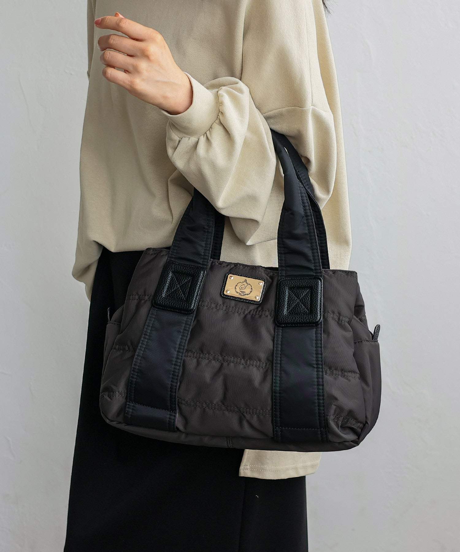 ヴィータフェリーチェ VitaFelice キルティングマザーズバッグ(M)ダウン トートバッグ ナイロン(CHARCOALGRAY) CHL