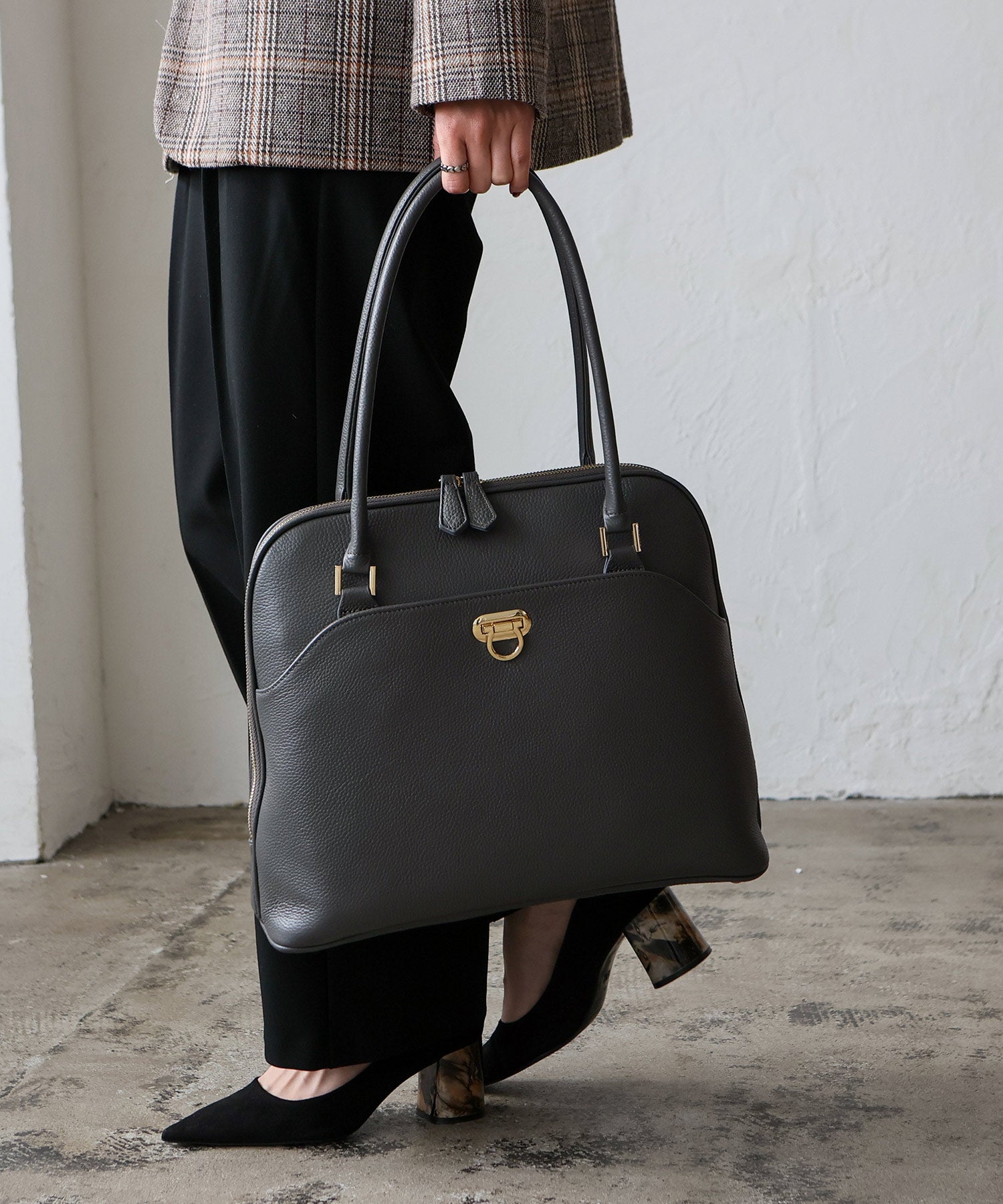 ヴィータフェリーチェ VitaFelice ラウンドファスナーロングハンドル本革トートバッグ (DARKGRAY) DARKGRAY