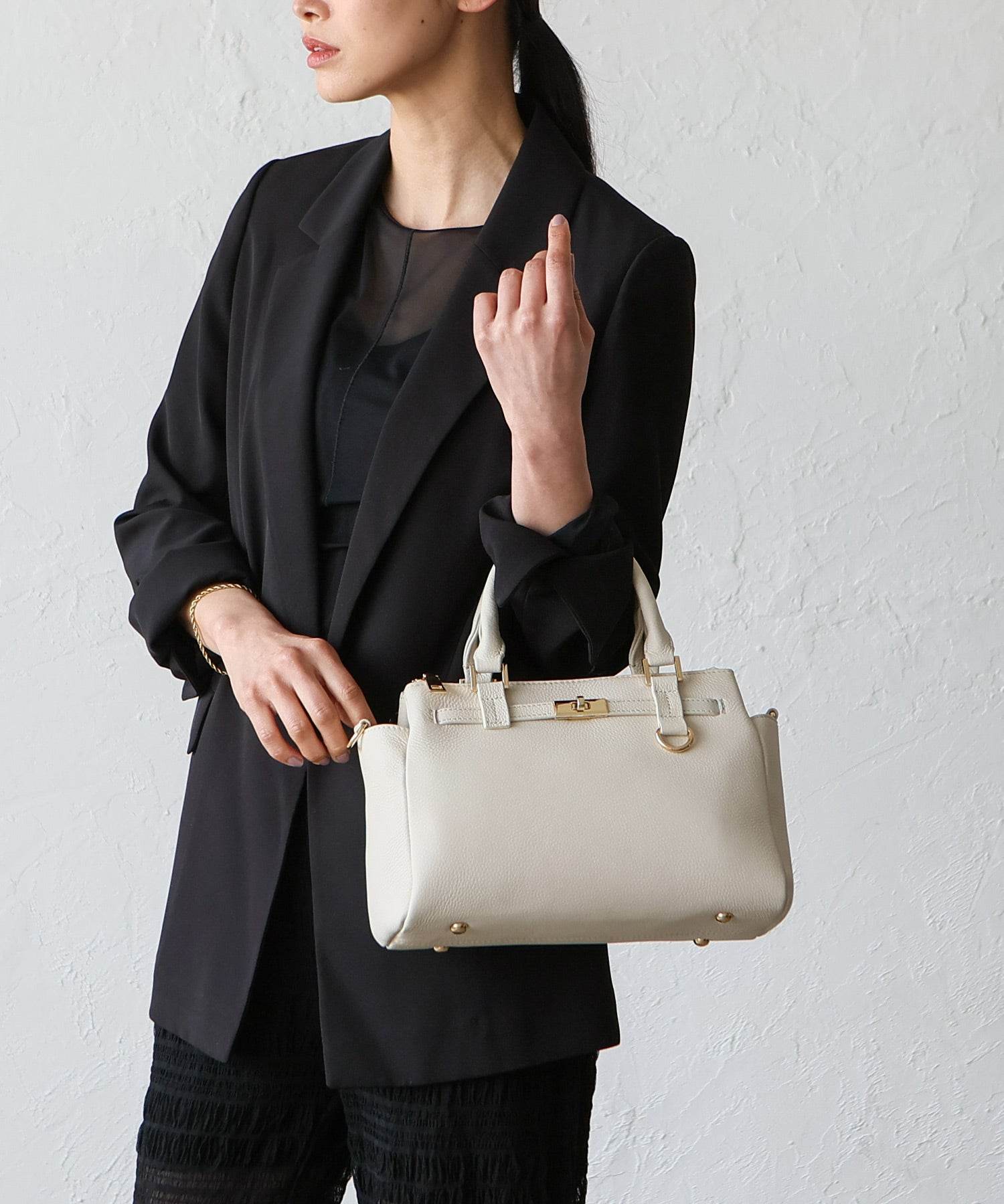 ヴィータフェリーチェ VitaFelice 3スペース本革2wayトートバッグ (BLACK) BLACK